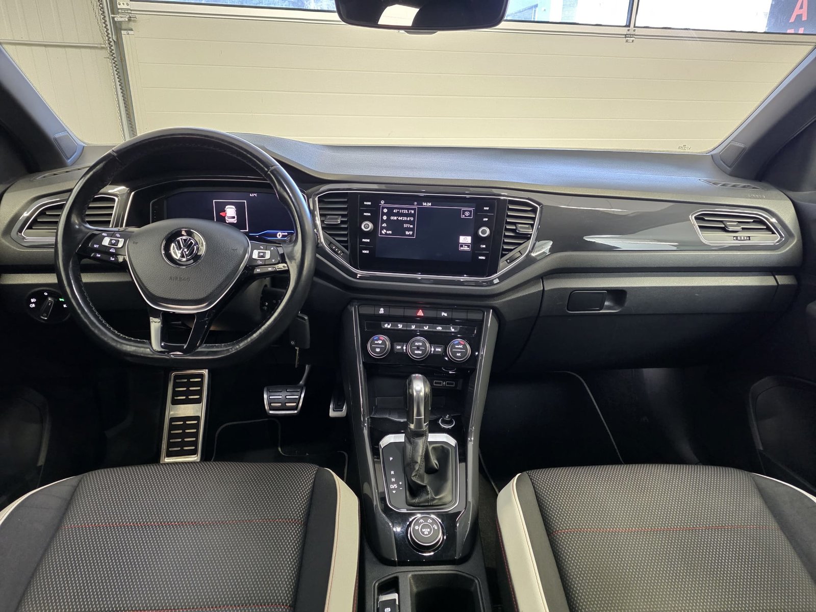 VW T-Roc 2.0 TDI SCR Sport DSG 4Motion, Diesel, Occasion / Utilisé, Automatique - 6