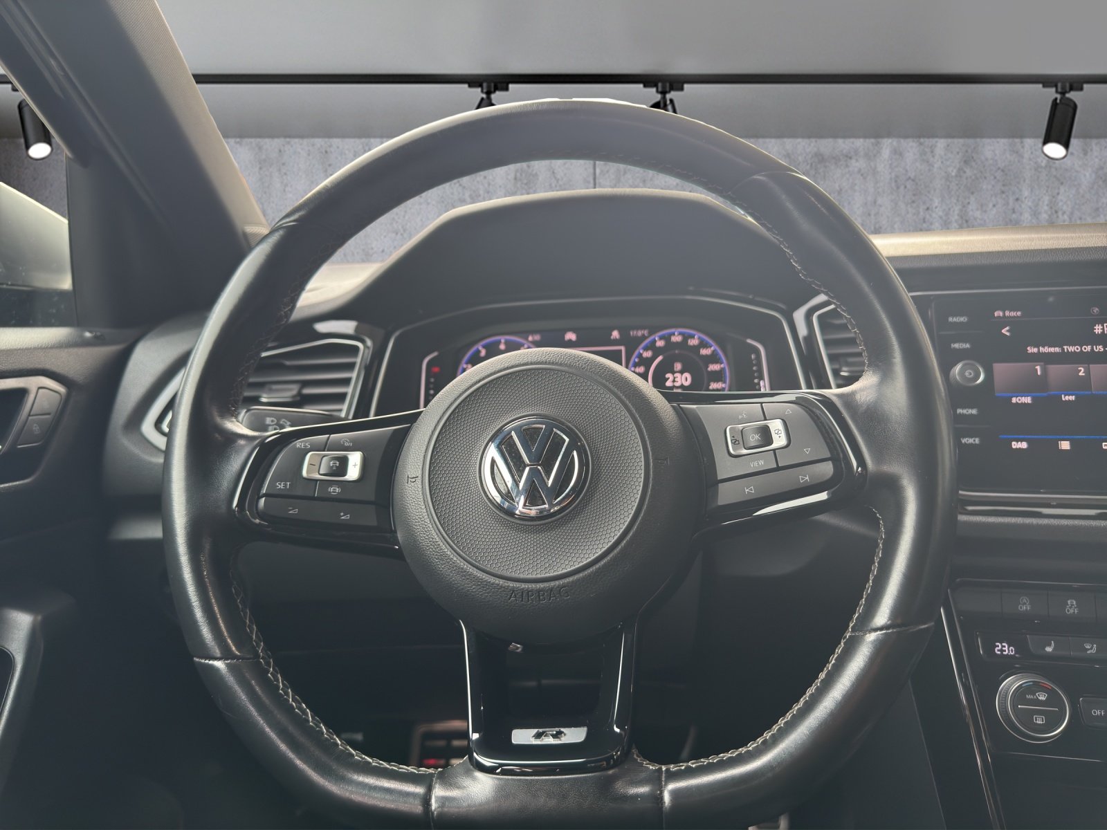 VW T-Roc 2.0 TSI R DSG 4Motion, Benzin, Occasion / Gebraucht, Automatik - 7