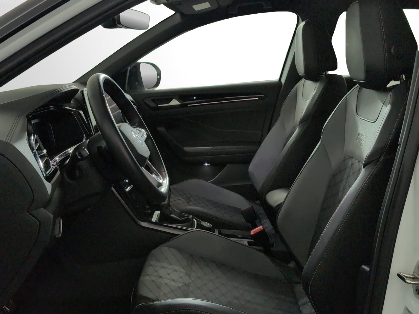 VW T-Roc R-Line, Benzin, Occasion / Gebraucht, Automatik - 6
