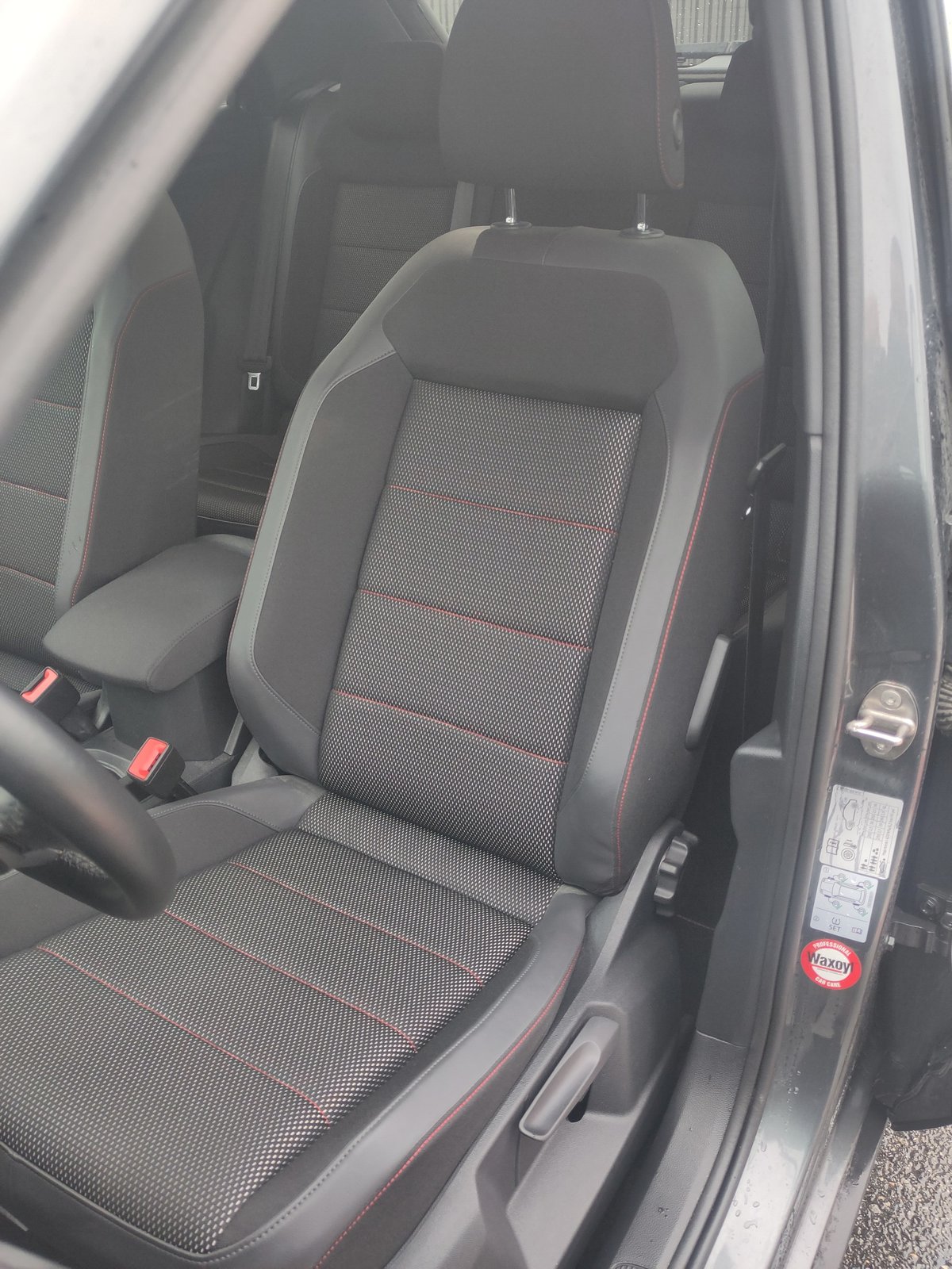 VW T-Roc 2.0 TSI Sport DSG 4Motion, Benzin, Occasion / Gebraucht, Automatik - 6