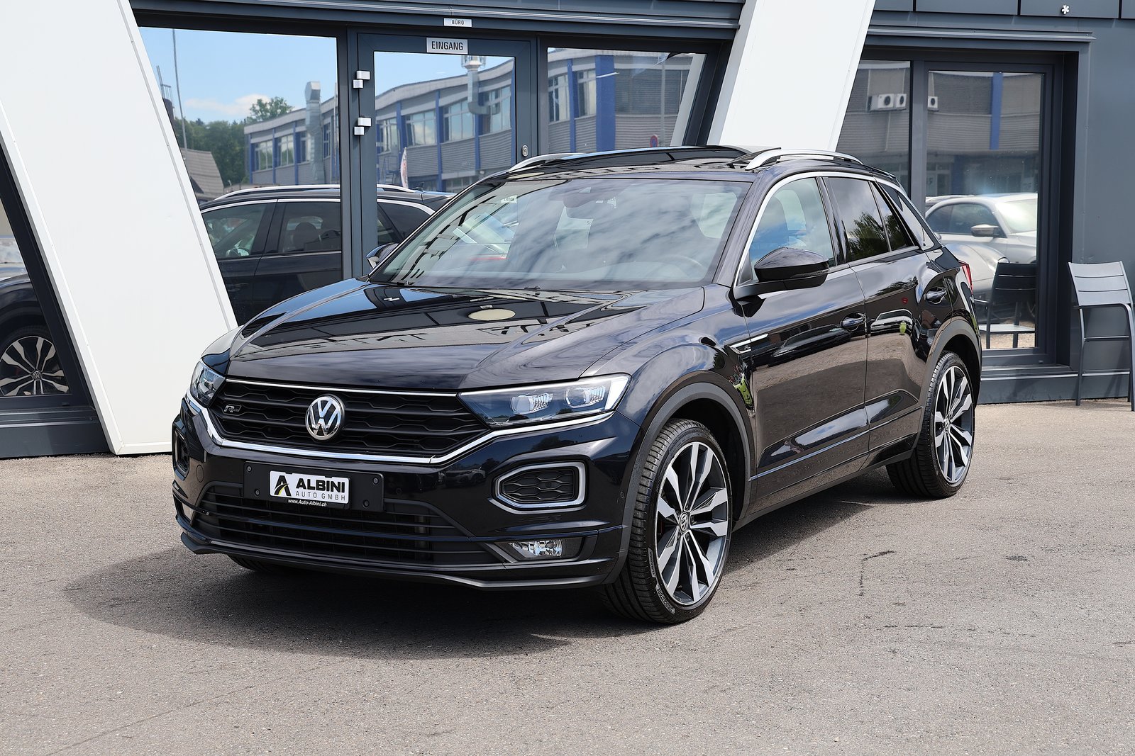 VW T-Roc 2.0 TSI R-Line Sport DSG 4Motion, Petrol, Second hand / Used, Automatic - 2