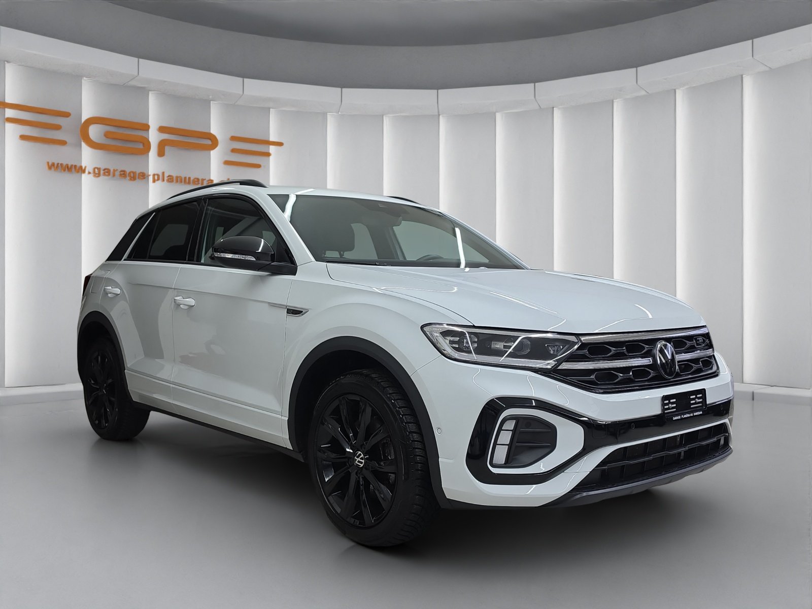 VW T-Roc 2.0 TSI R-Line DSG 4motion, Petrol, Second hand / Used, Automatic - 2