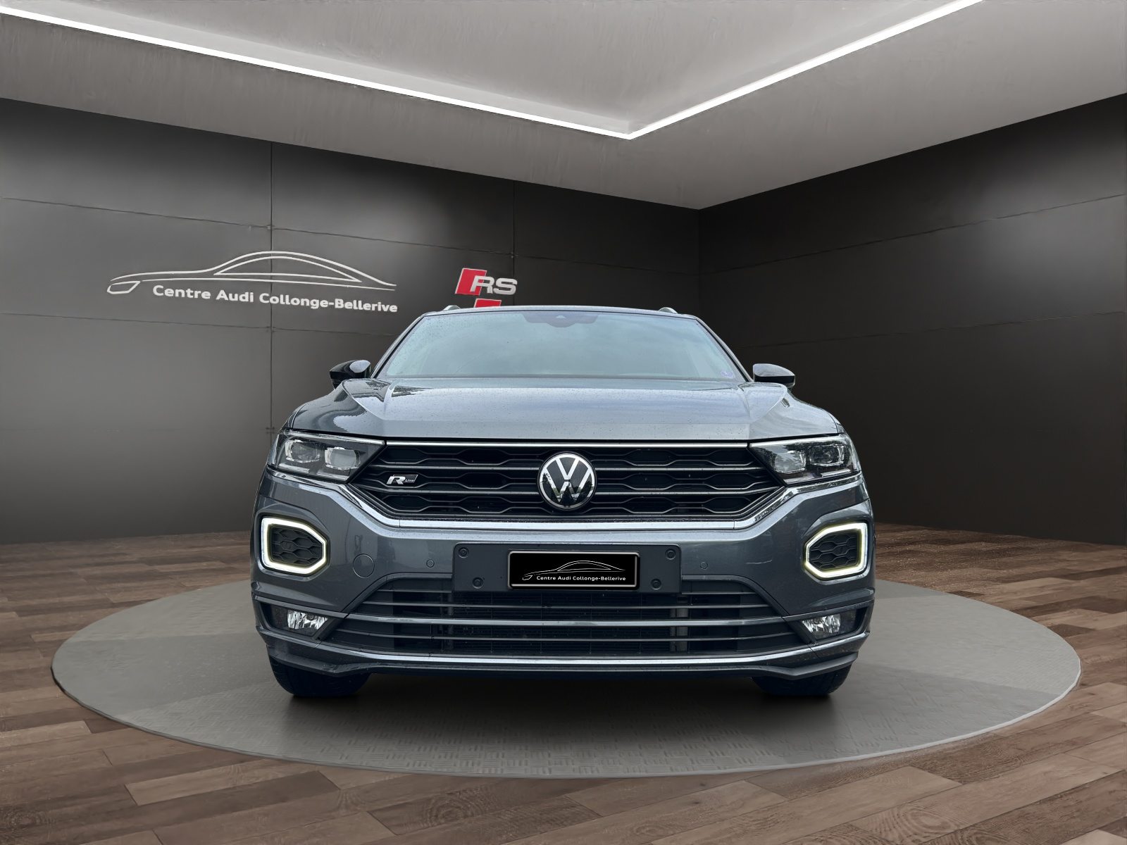 VW T-Roc Sport, Benzin, Occasion / Gebraucht, Automatik - 2