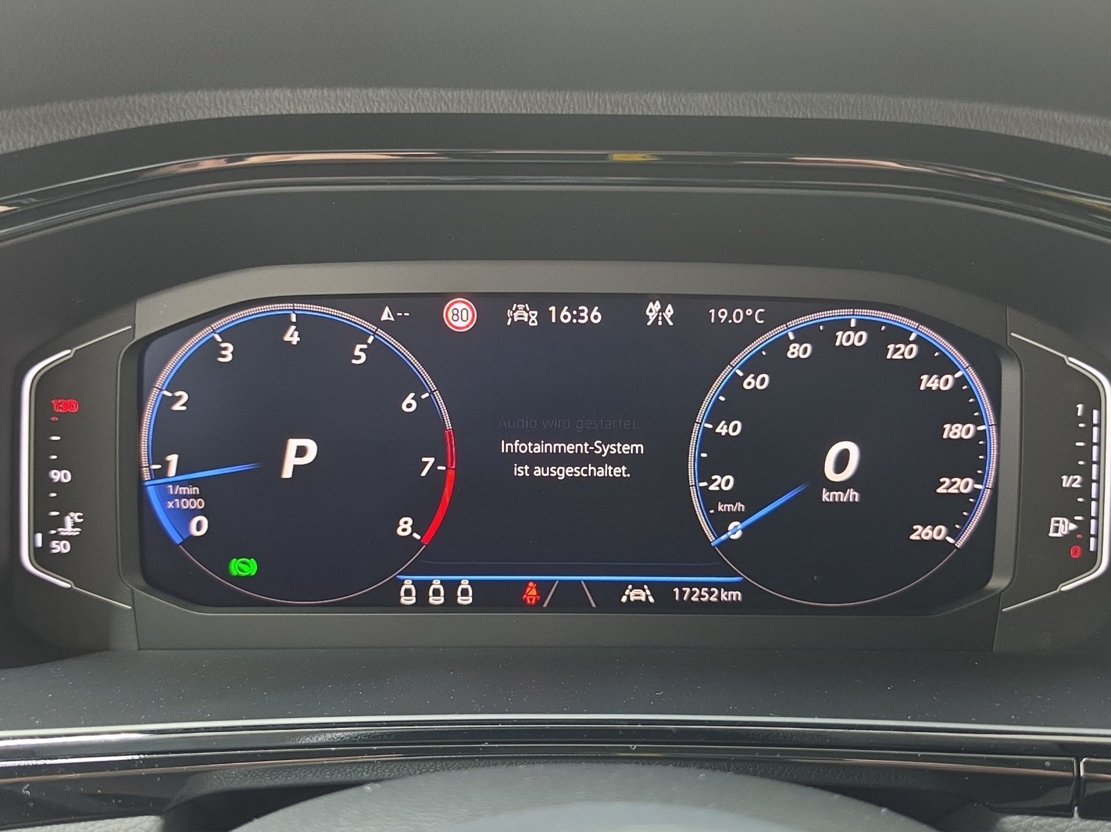 VW T-Roc 2.0 TSI R-Line DSG 4motion, Benzina, Occasioni / Usate, Automatico - 7