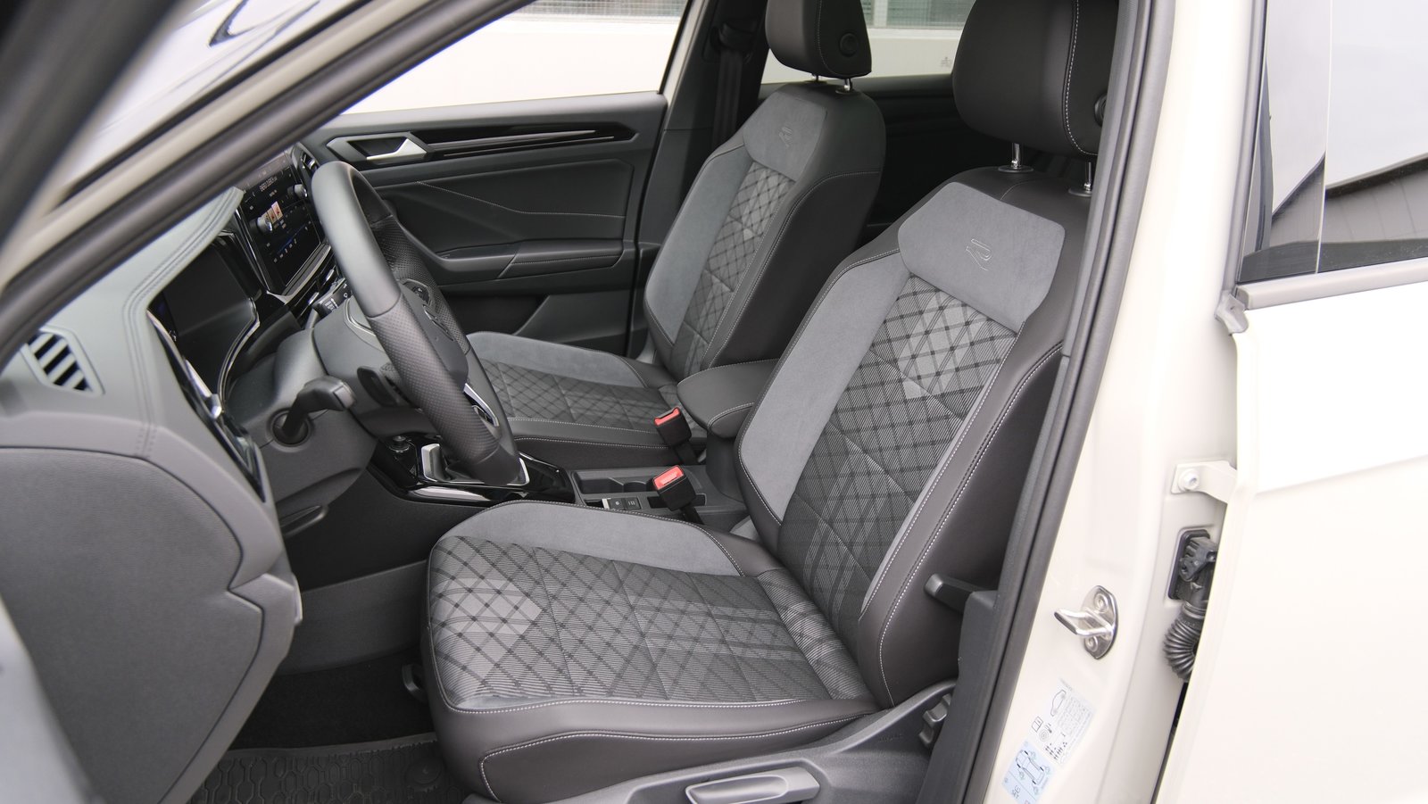 VW T-Roc 1.5 TSI EVO R-Line Black Style DSG, Benzina, Occasioni / Usate, Automatico - 5