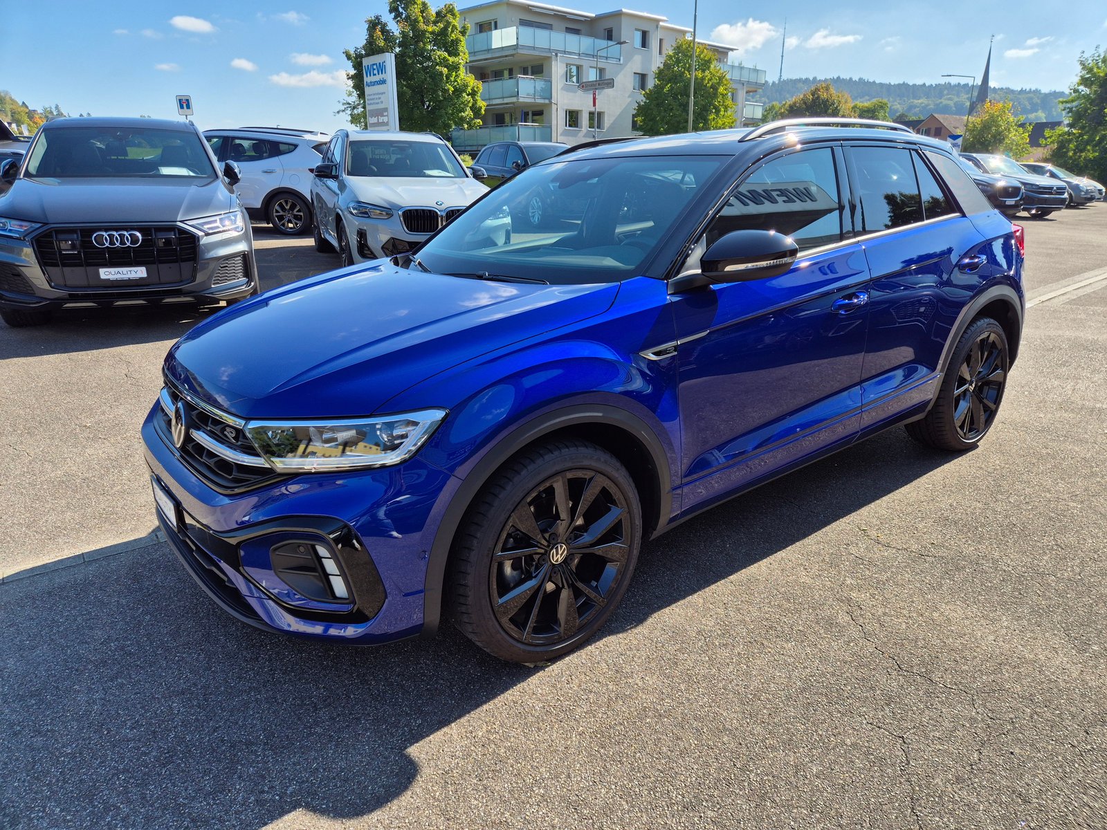 VW T-Roc 2.0 TSI R-Line DSG 4Motion, Benzin, Occasion / Gebraucht, Automatik - 2