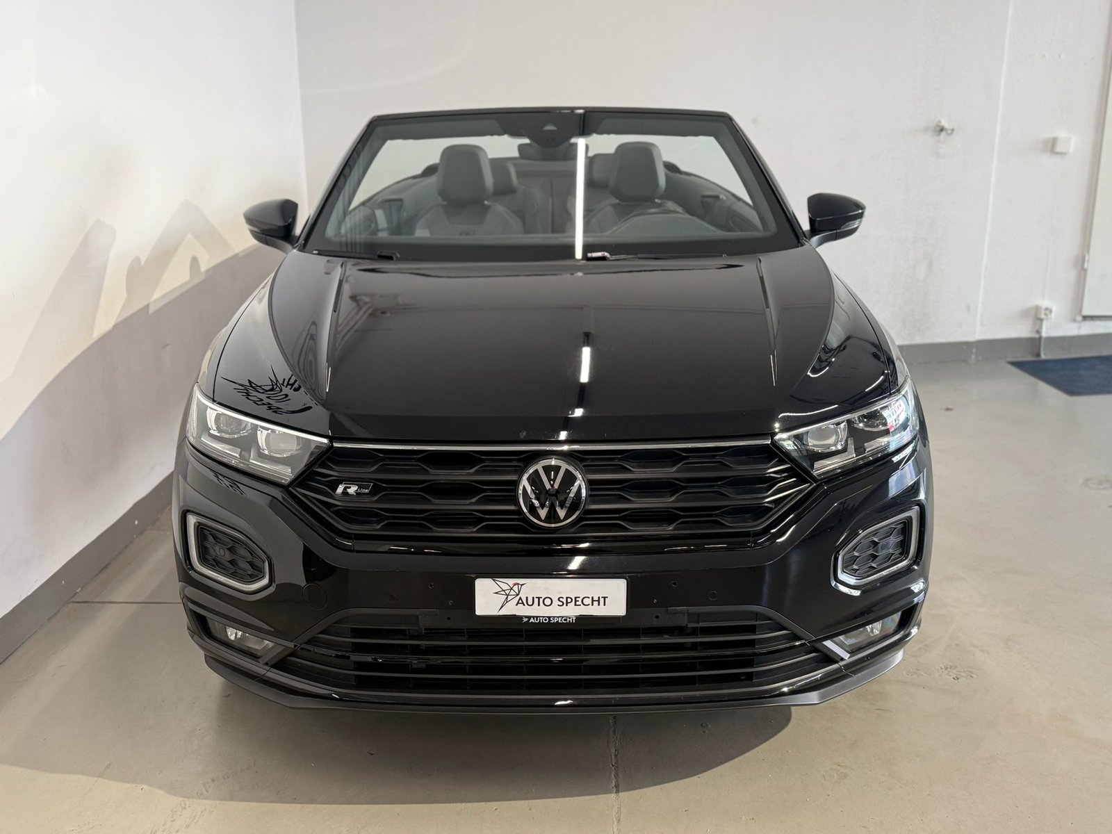 VW T-Roc Cabriolet 1.5 TSI EVO R-Line DSG, Petrol, Second hand / Used, Automatic - 3