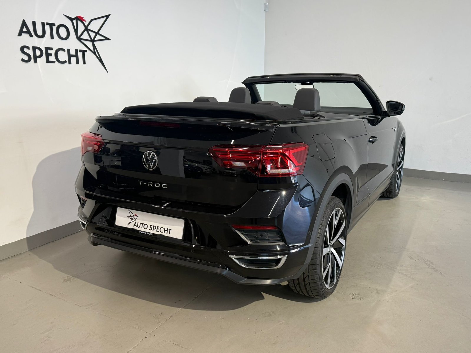 VW T-Roc Cabriolet 1.5 TSI EVO R-Line DSG, Petrol, Second hand / Used, Automatic - 7
