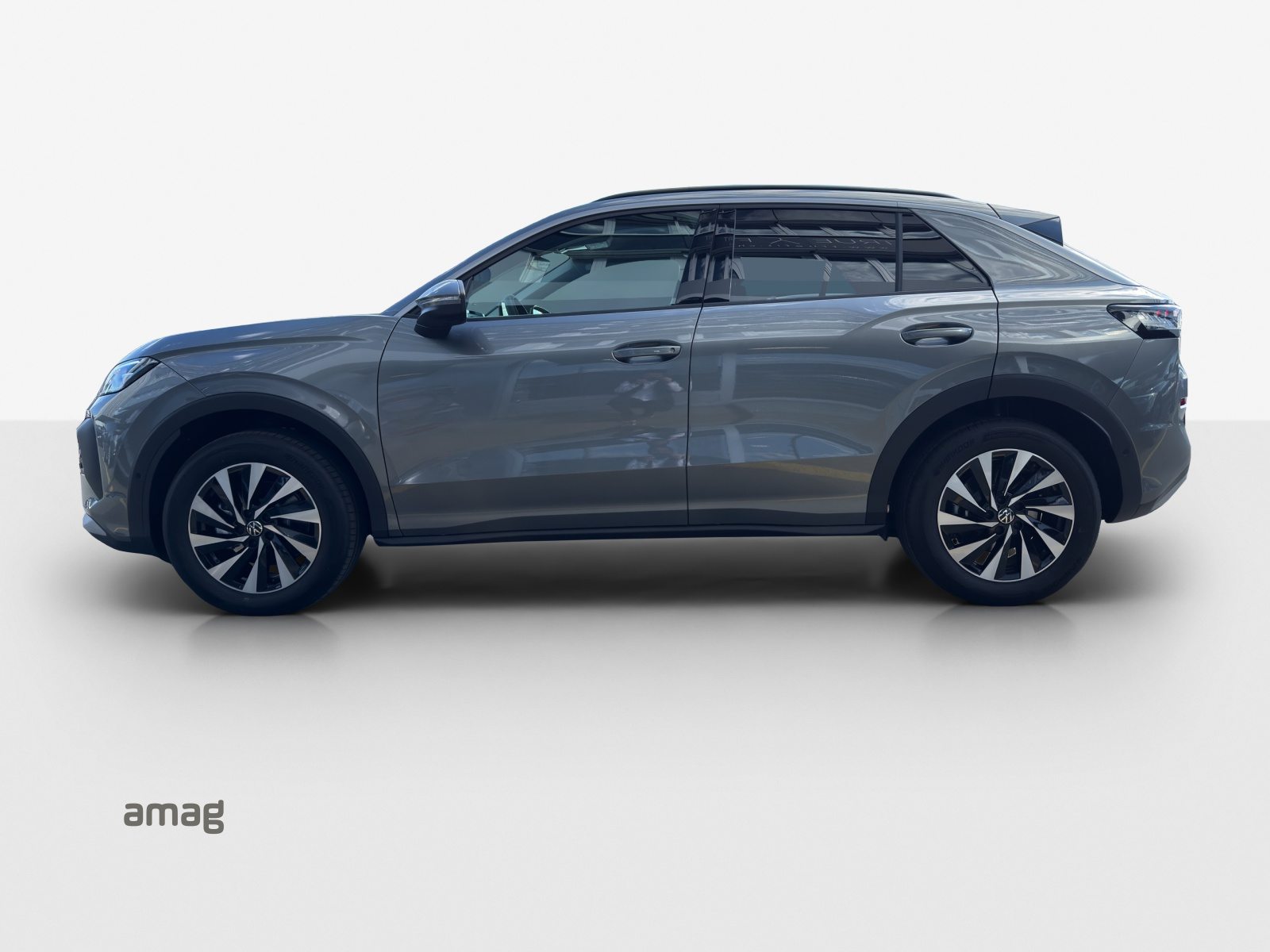 VW T-Roc NF Life, Petrol, Second hand / Used, Automatic - 2