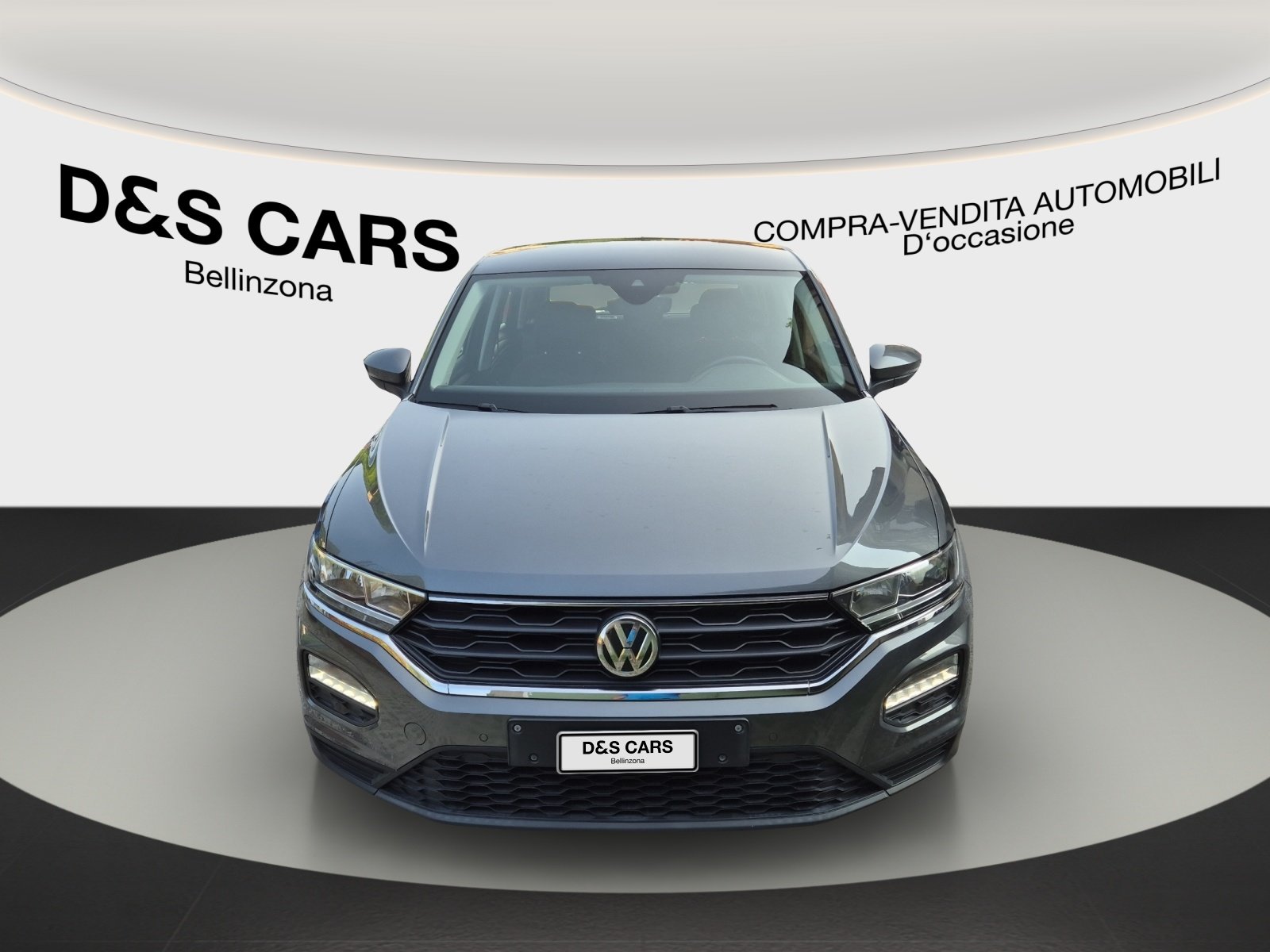 VW T-Roc 1.0 TSI, Petrol, Second hand / Used, Manual - 2