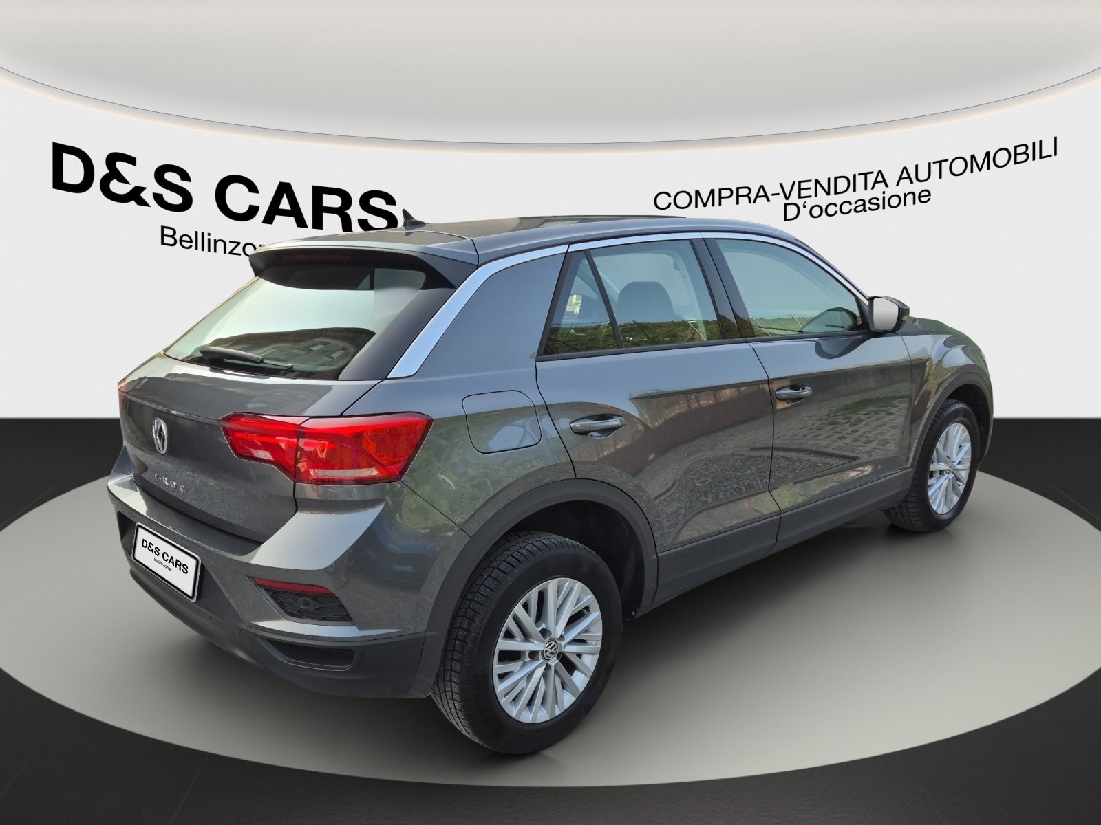 VW T-Roc 1.0 TSI, Petrol, Second hand / Used, Manual - 6