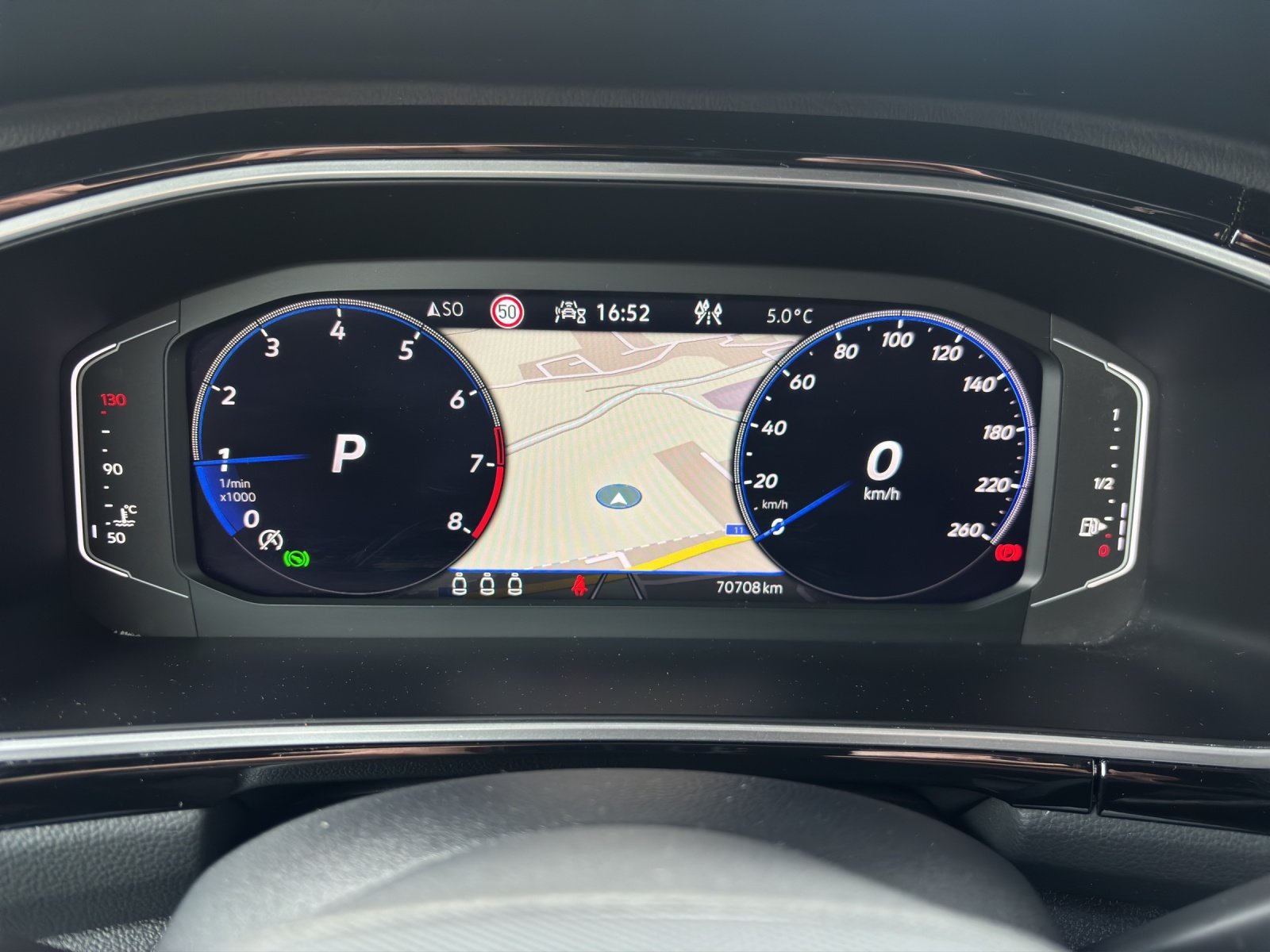 VW T-Roc 2.0 TSI R-Line DSG 4Motion, Benzina, Occasioni / Usate, Automatico - 7