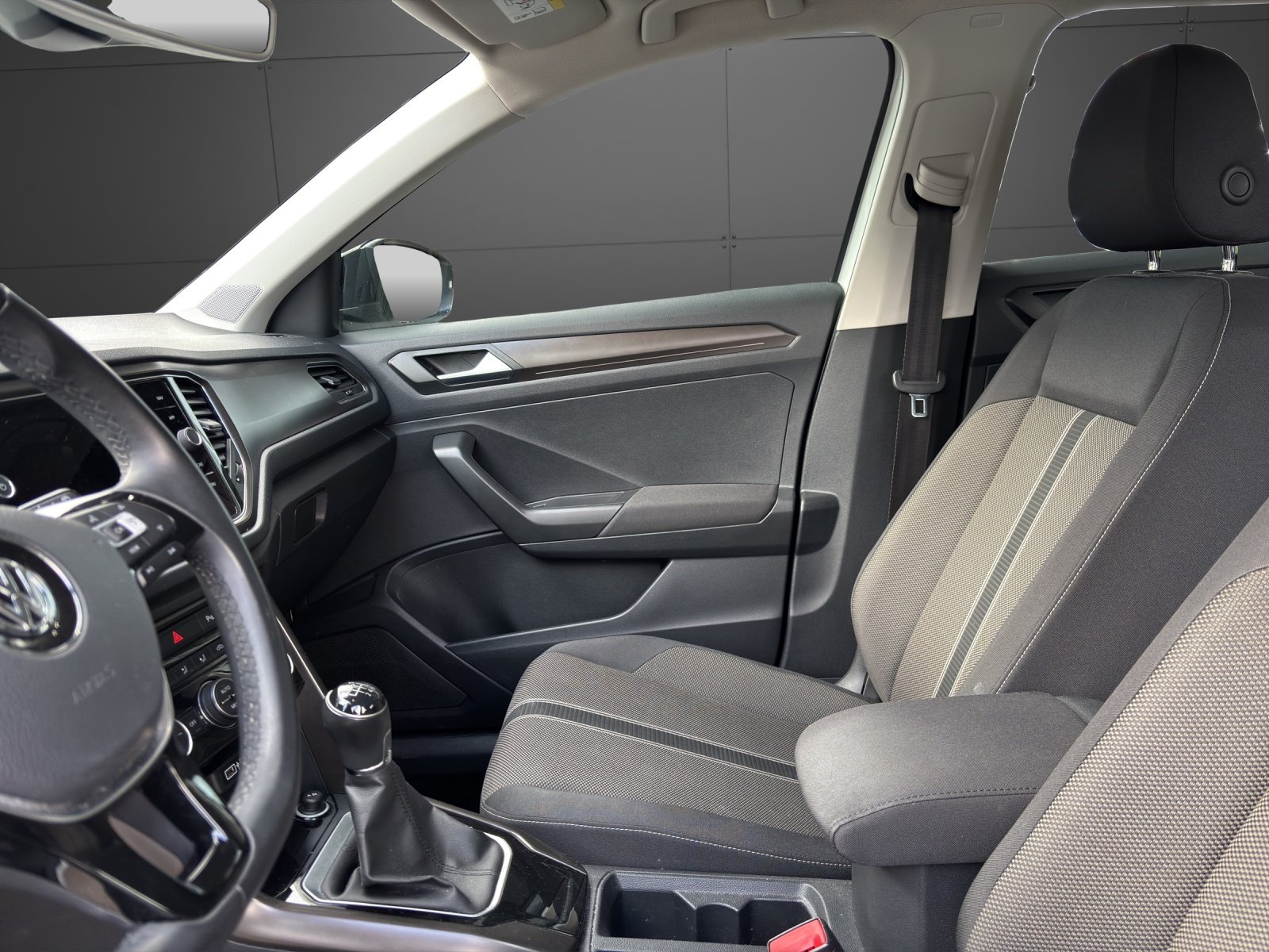 VW T-Roc 1.0 TSI Advance, Benzin, Occasion / Gebraucht, Handschaltung - 3