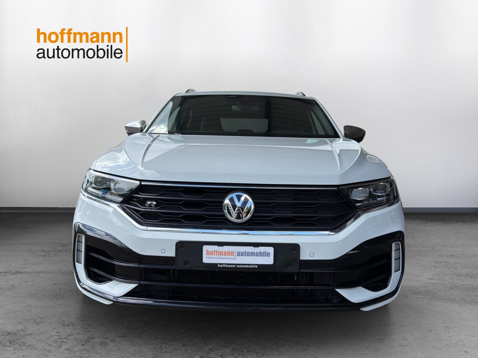 VW T-Roc 2.0 TSI R DSG 4Motion, Petrol, Second hand / Used, Automatic - 2