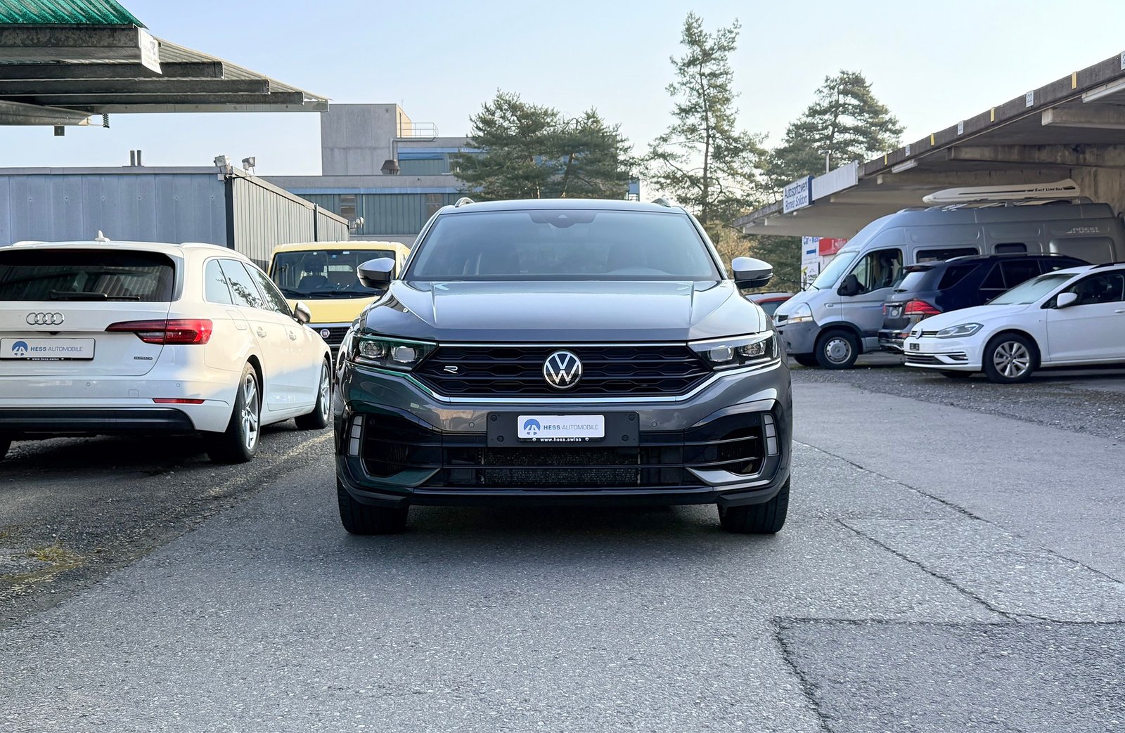 VW T-Roc 2.0 TSI R DSG 4Motion, Benzin, Occasion / Gebraucht, Automatik - 2