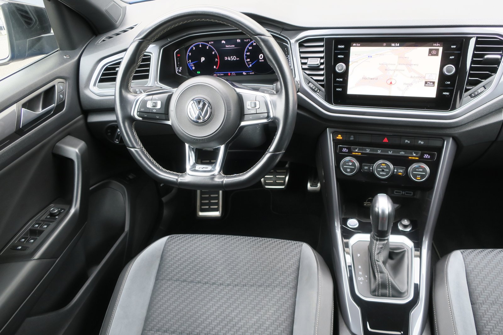 VW T-Roc 1.5 TSI EVO Sport DSG R-Line, Benzin, Occasion / Gebraucht, Automatik - 3