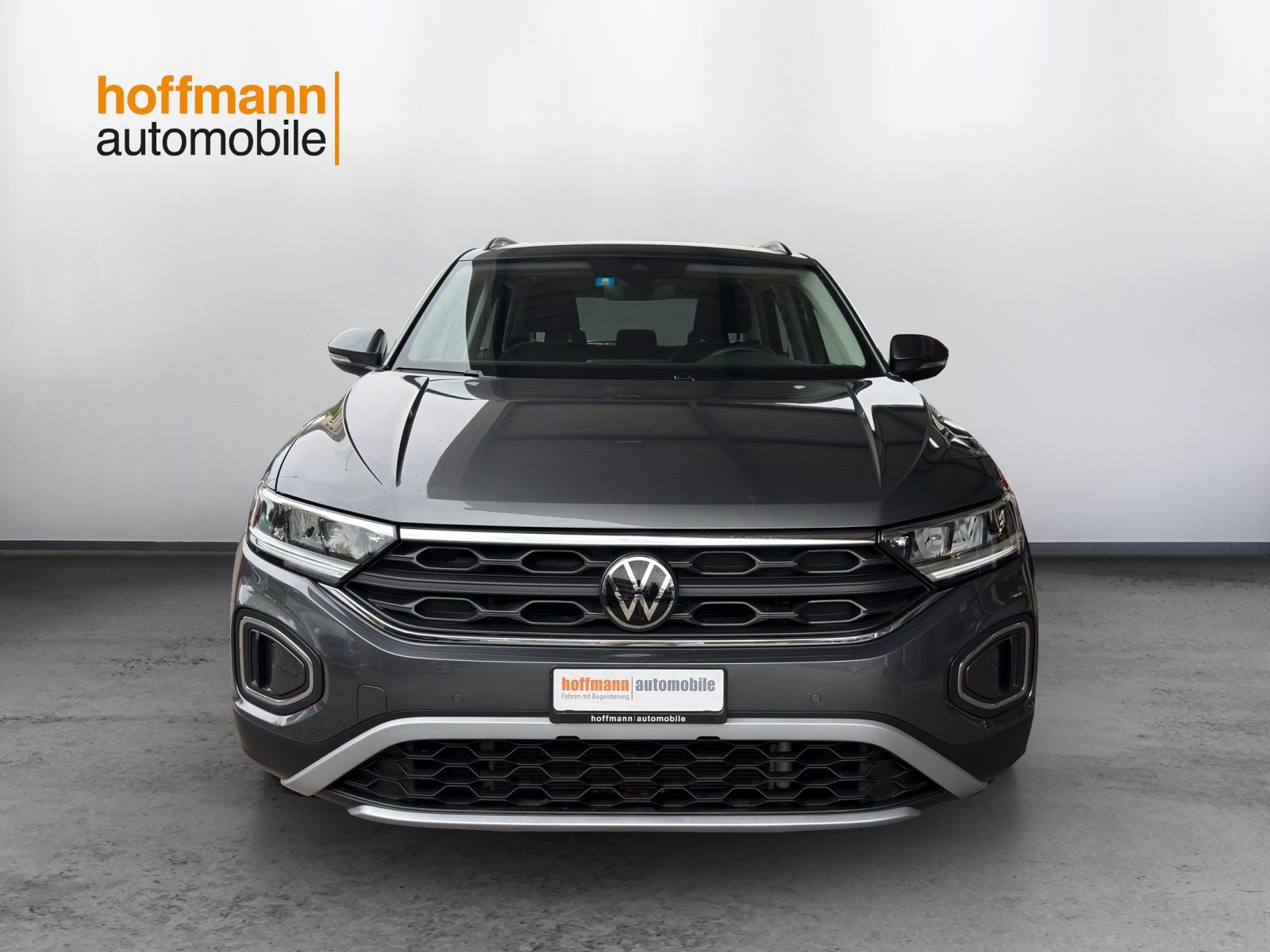VW T-Roc PA Life, Petrol, Second hand / Used, Automatic - 2