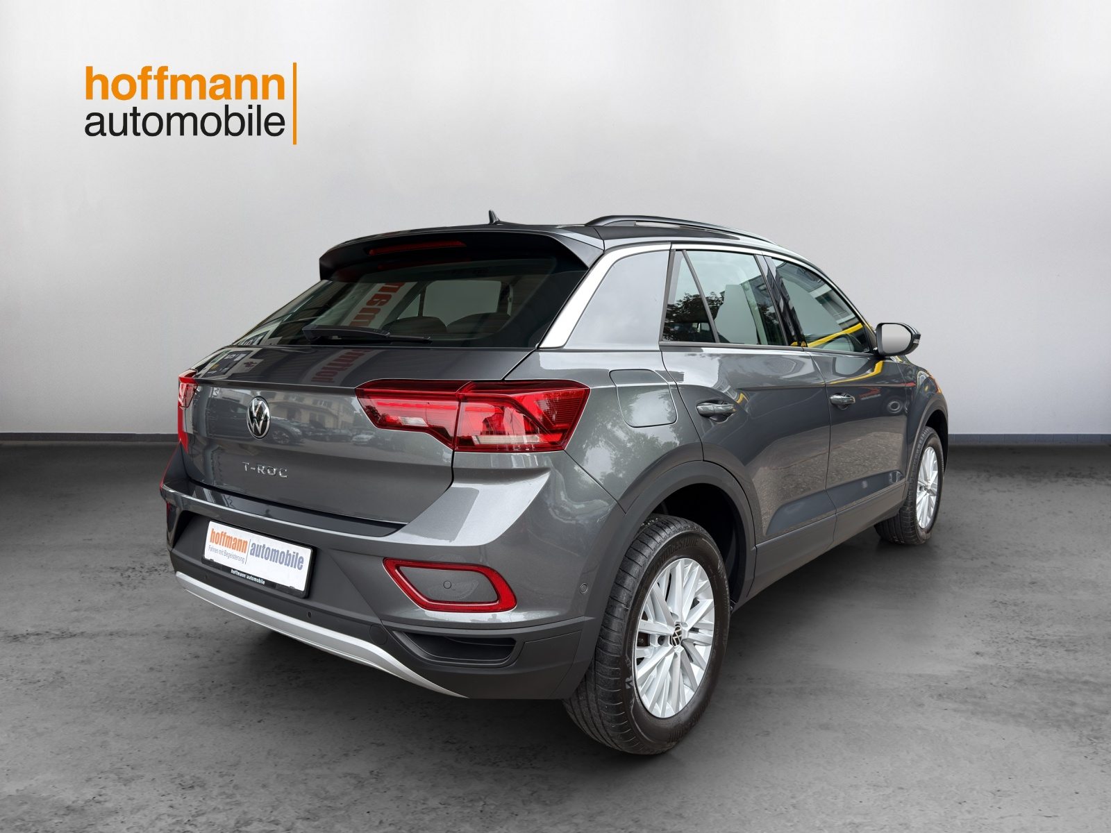 VW T-Roc PA Life, Petrol, Second hand / Used, Automatic - 4