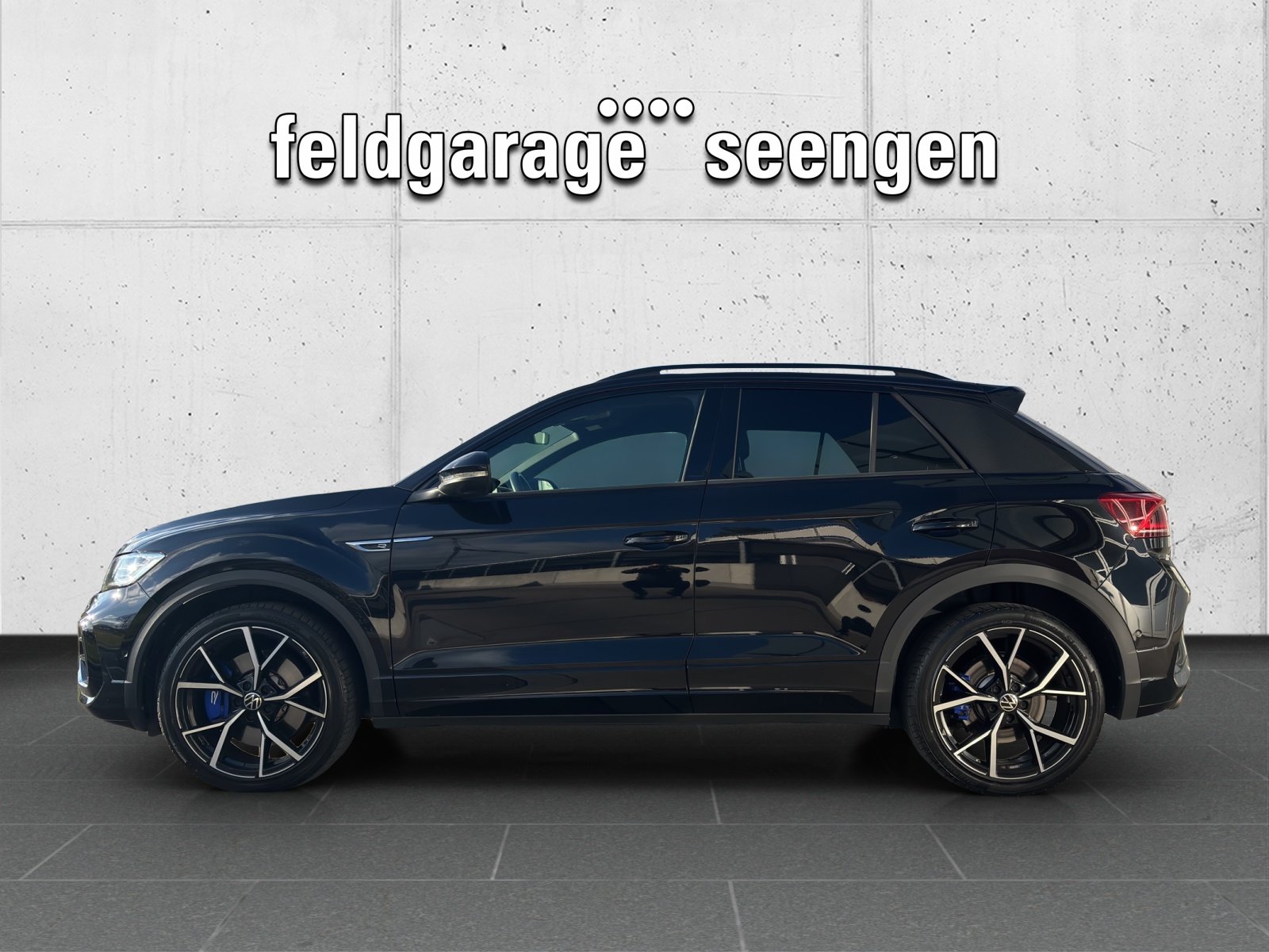 VW New T-Roc 2.0 TSI R DSG 4Motion mit Akrapovic Winterräd, Essence, Occasion / Utilisé, Automatique - 2