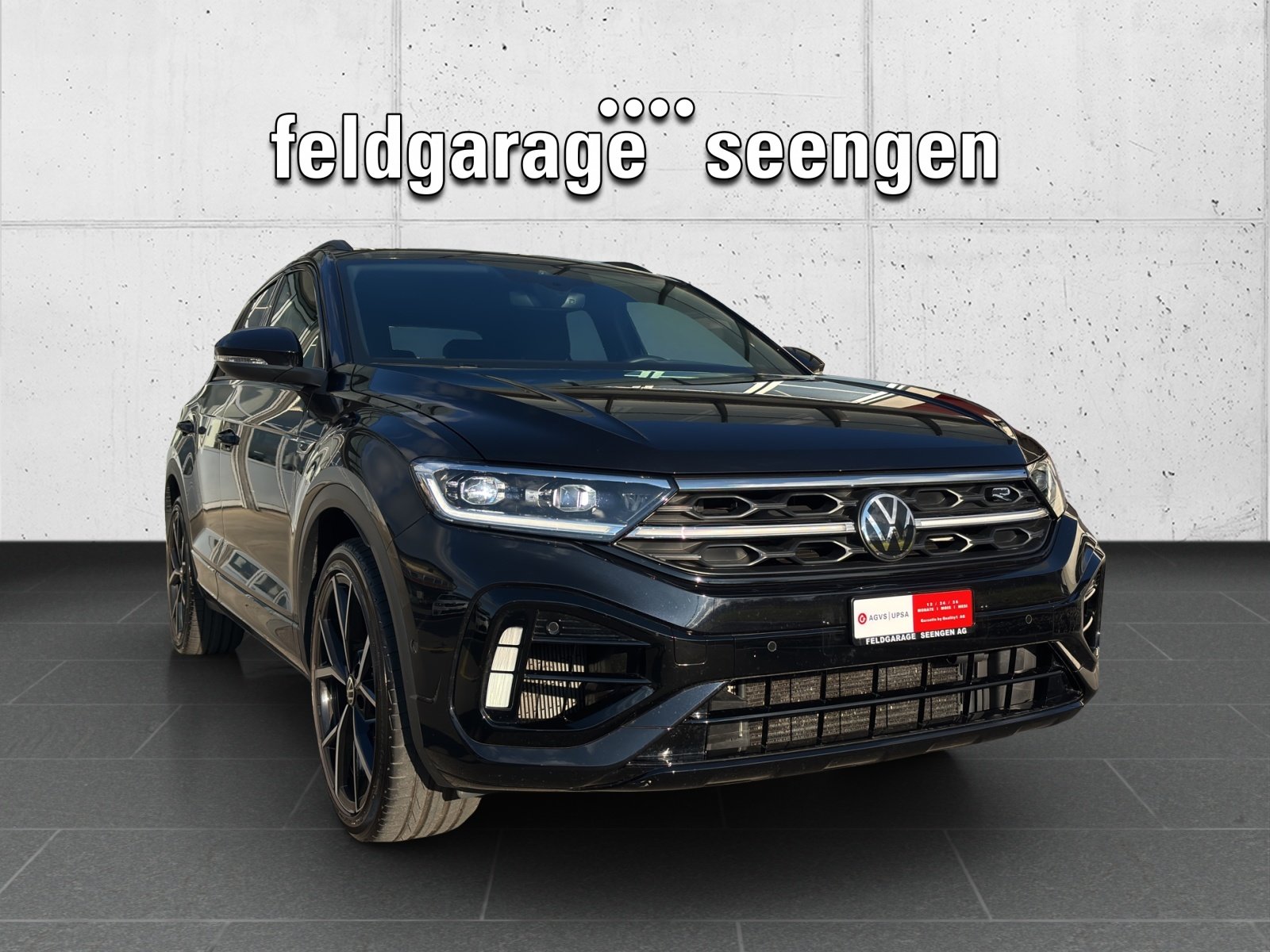 VW New T-Roc 2.0 TSI R DSG 4Motion mit Akrapovic Winterräd, Essence, Occasion / Utilisé, Automatique - 3