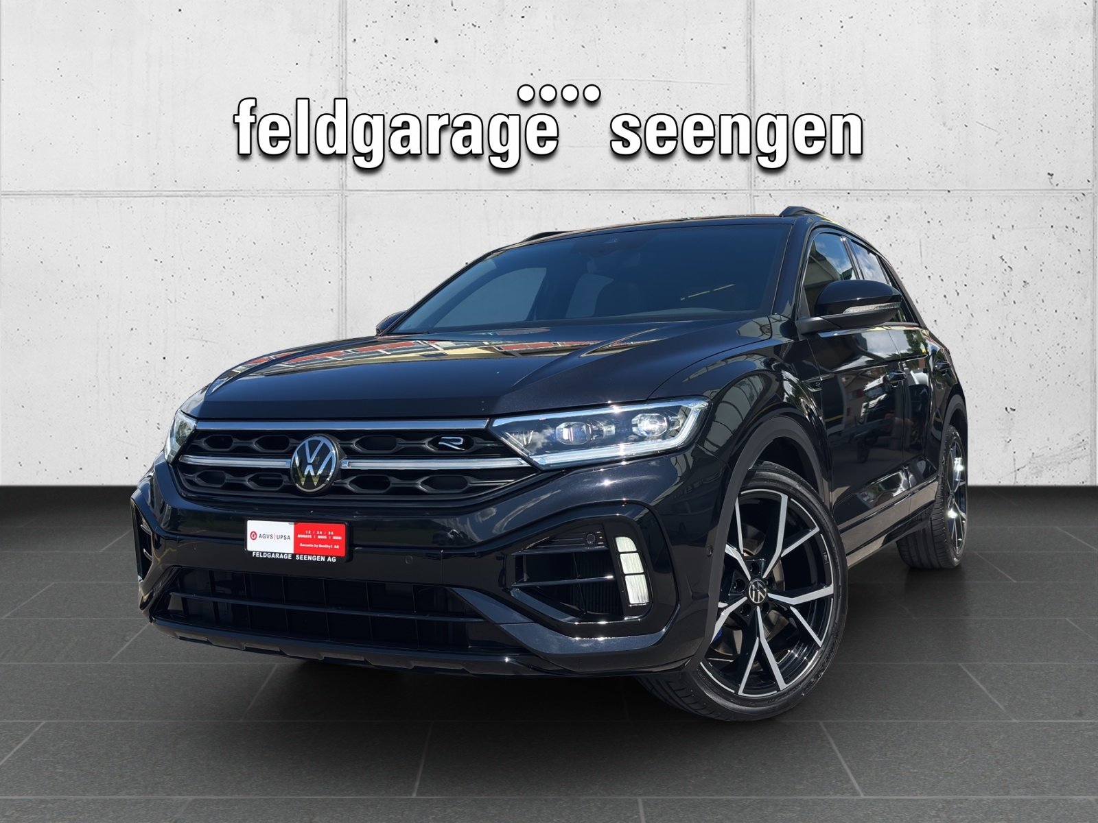 VW New T-Roc 2.0 TSI R DSG 4Motion mit AHK Akrapovic