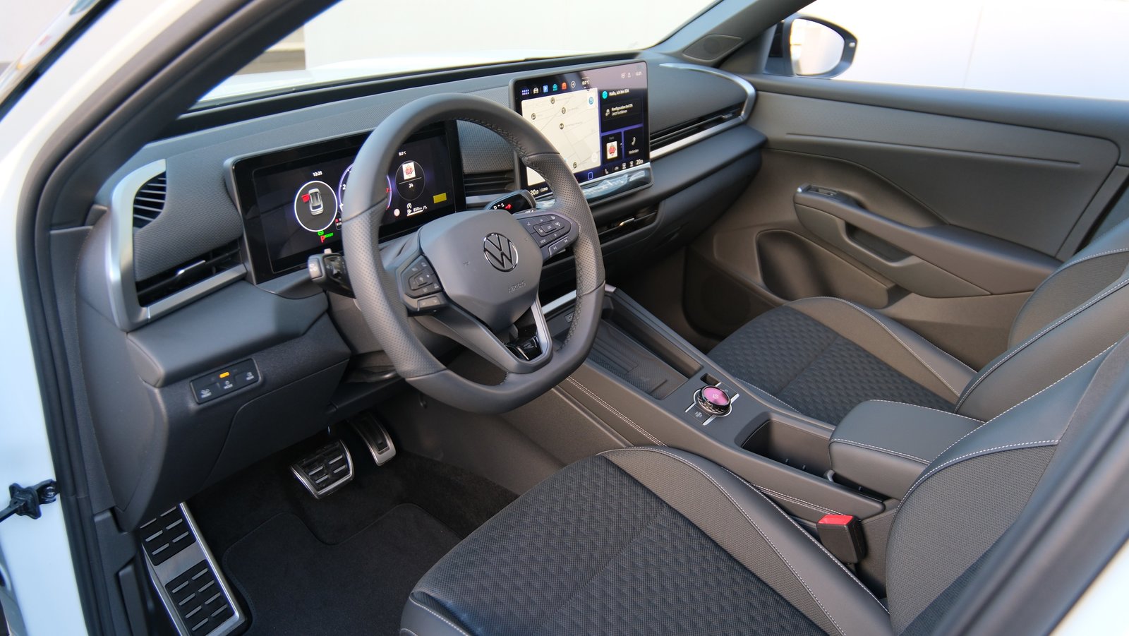 VW T-Roc 1.5 eTSI mHEV R-Line DSG, Essence, Occasion / Utilisé, Automatique - 3