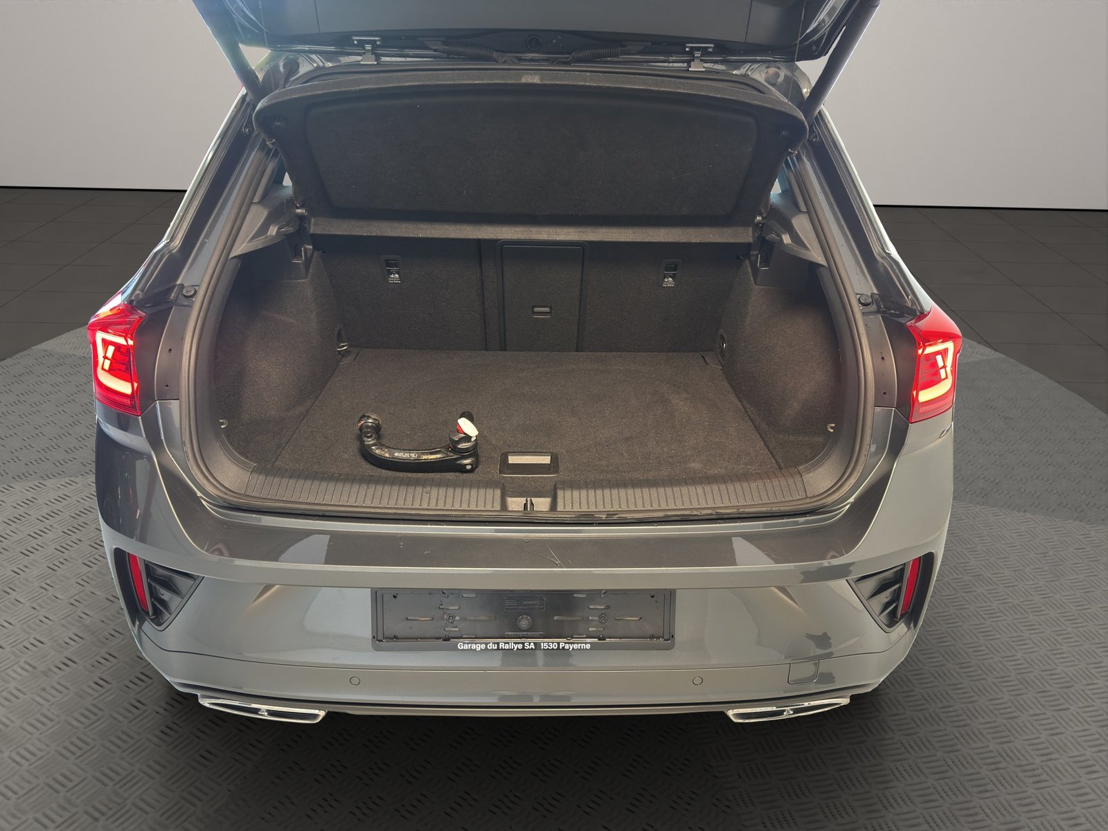 VW T-Roc 2.0 TSI R-Line DSG 4Motion, Benzina, Occasioni / Usate, Automatico - 6