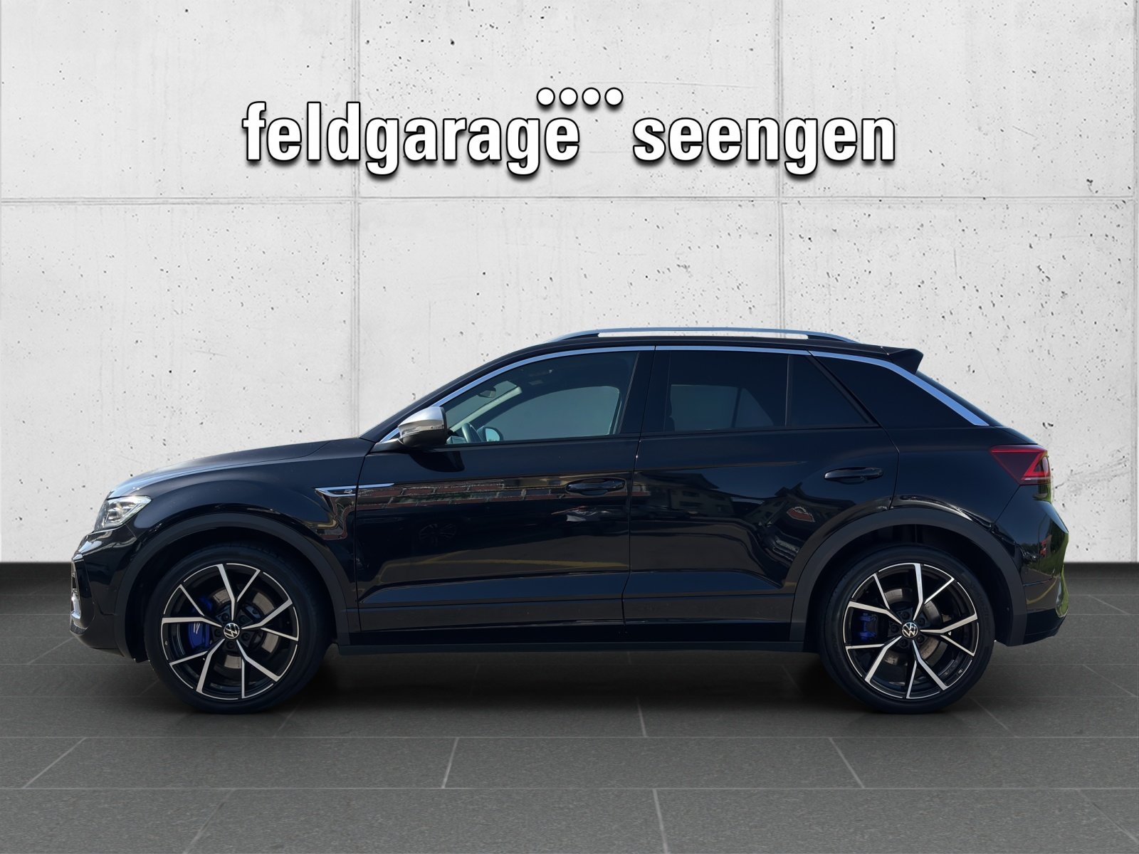 VW T-Roc 2.0 TSI R DSG 4Motion mit AHK, Akrapovic Abgasanlag, Benzin, Occasion / Gebraucht, Automatik - 2