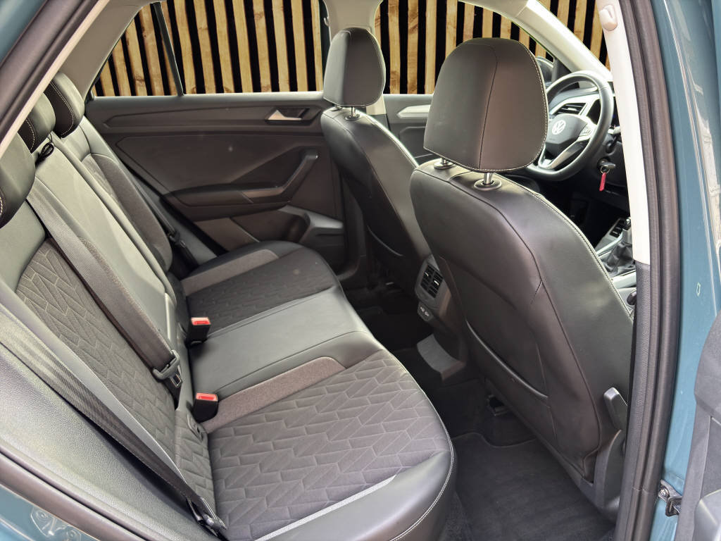 VW T-Roc 2.0 TDI SCR Life DSG, Diesel, Second hand / Used, Automatic - 6