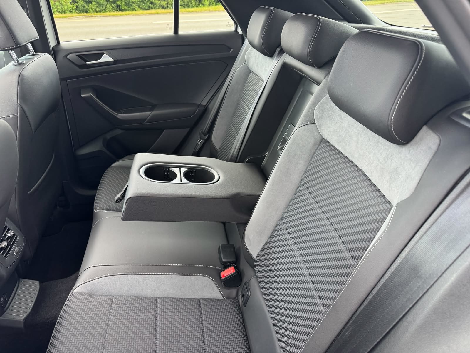 VW T-Roc Sport, Benzina, Occasioni / Usate, Automatico - 7