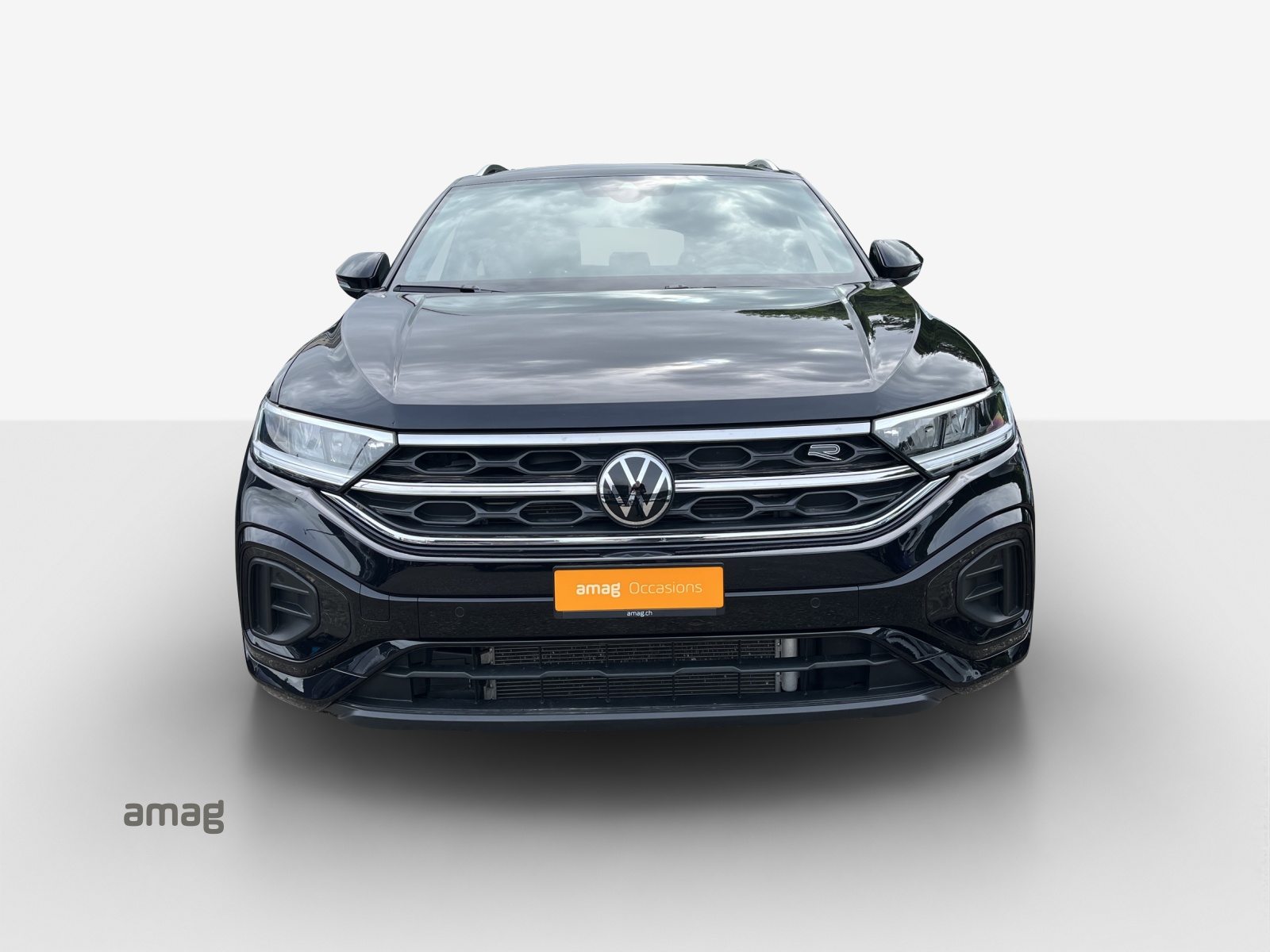 VW T-Roc R-Line, Petrol, Second hand / Used, Automatic - 2