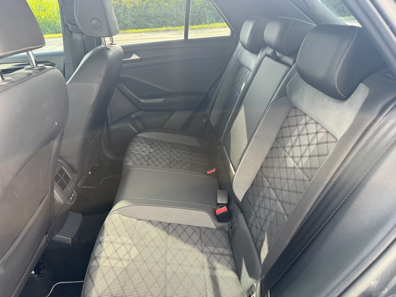 VW T-Roc PA R-Line, Diesel, Occasion / Gebraucht, Automatik - 5