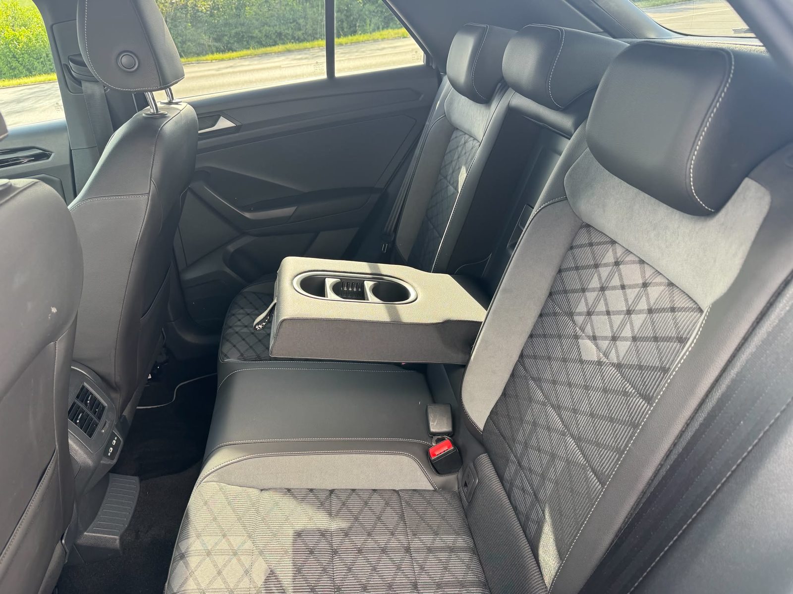 VW T-Roc PA R-Line, Diesel, Occasion / Gebraucht, Automatik - 6