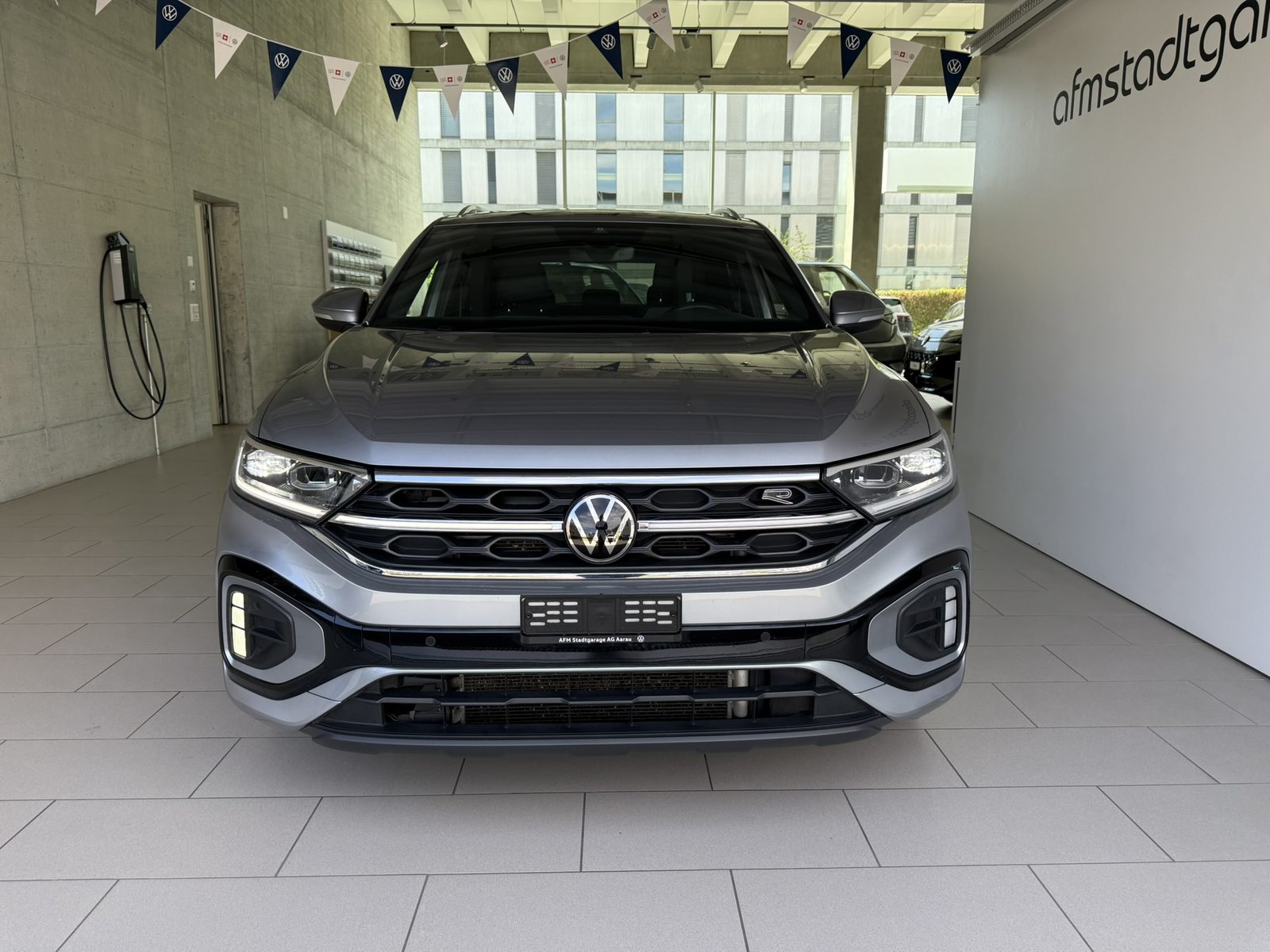 VW T-Roc PA R-Line, Benzin, Occasion / Gebraucht, Automatik - 2