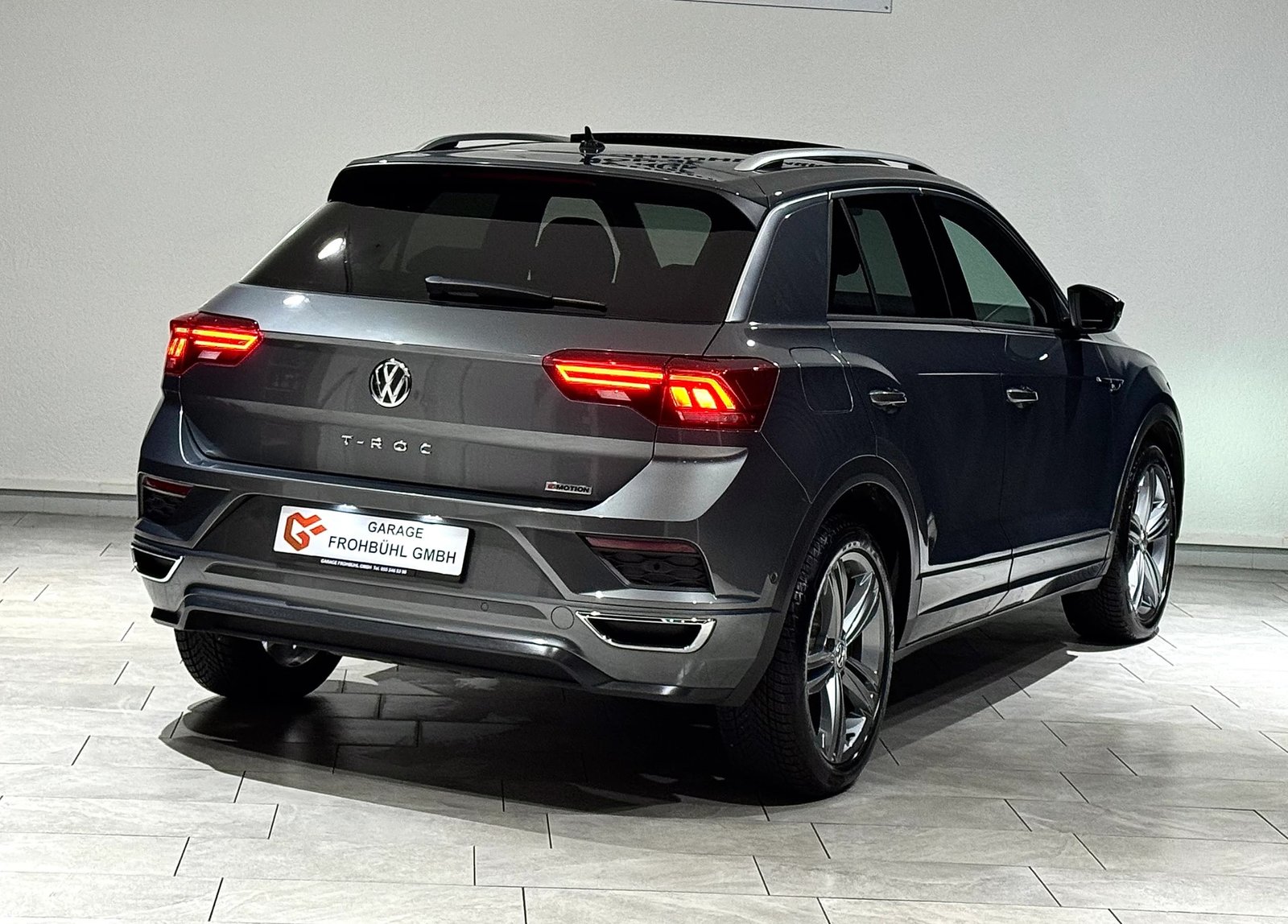 VW VW T-Roc 2.0 TSI R-Line Sport DSG 4Motion 1.Hand CH, Petrol, Second hand / Used, Automatic - 4