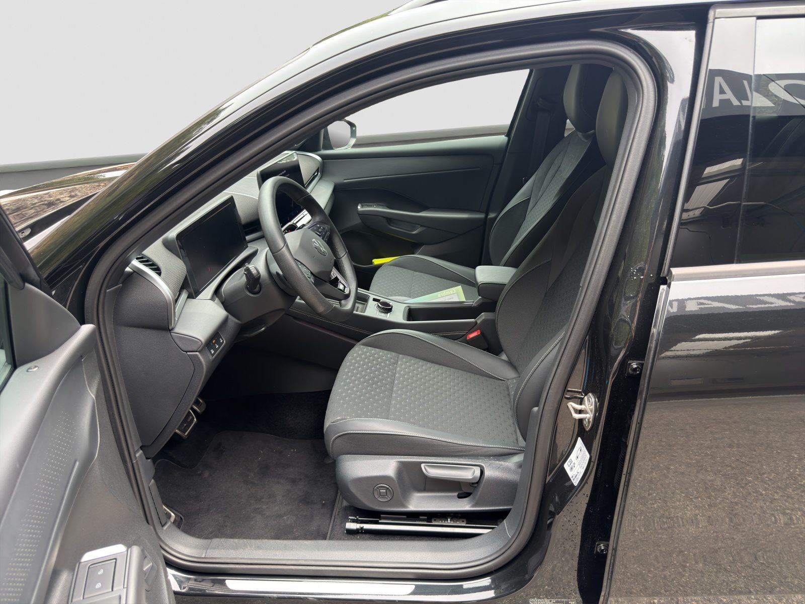 VW T-Roc NF R-Line, Essence, Occasion / Utilisé, Automatique - 5