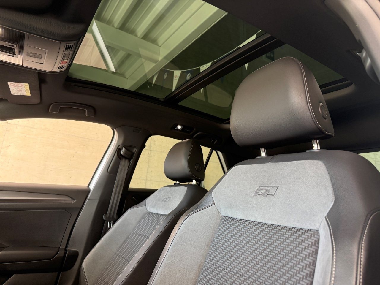 VW T-Roc Sport, Essence, Occasion / Utilisé, Automatique - 4