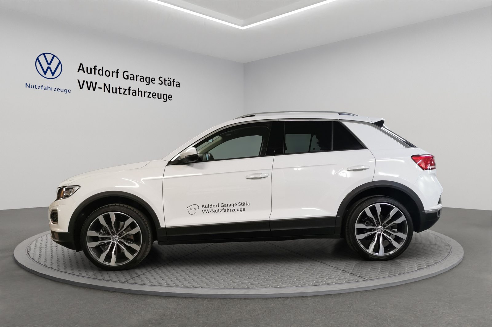 VW T-Roc Advance, Benzin, Occasion / Gebraucht, Automatik - 2