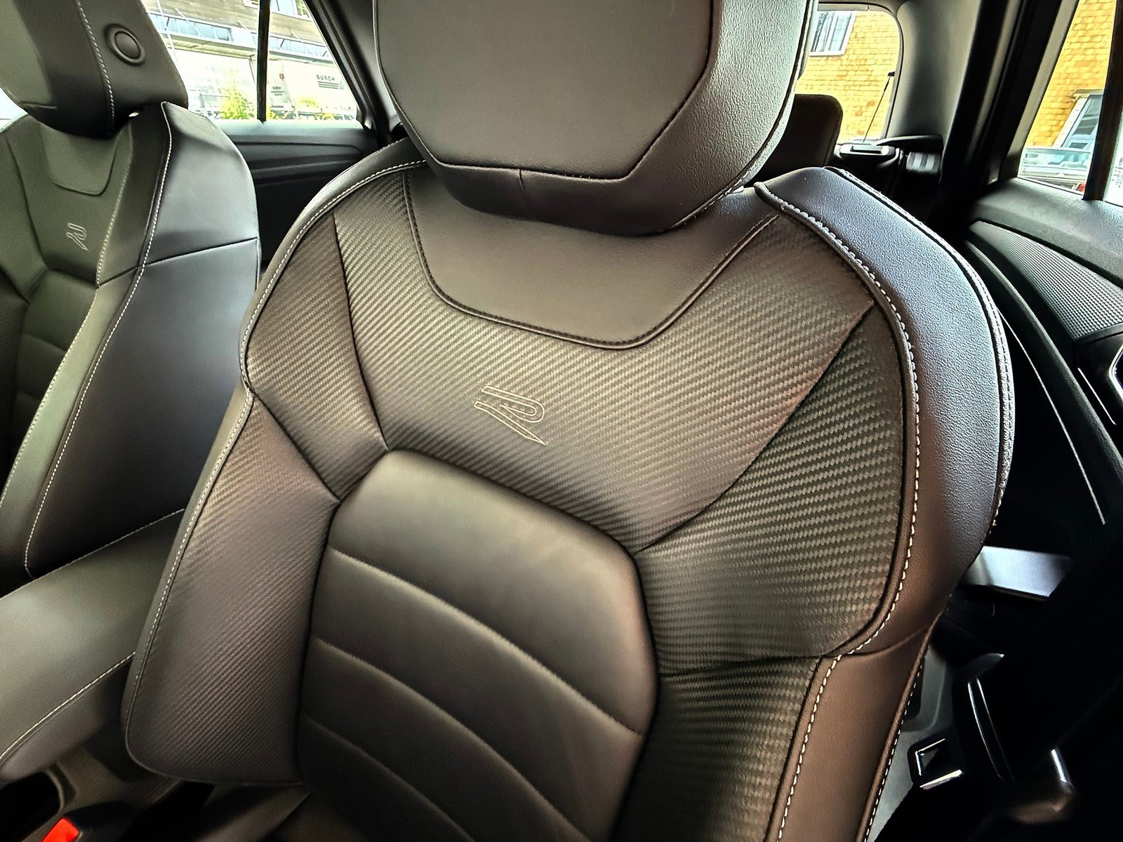 VW T-Roc 2.0 TSI R-Line DSG 4Motion, Essence, Occasion / Utilisé, Automatique - 7