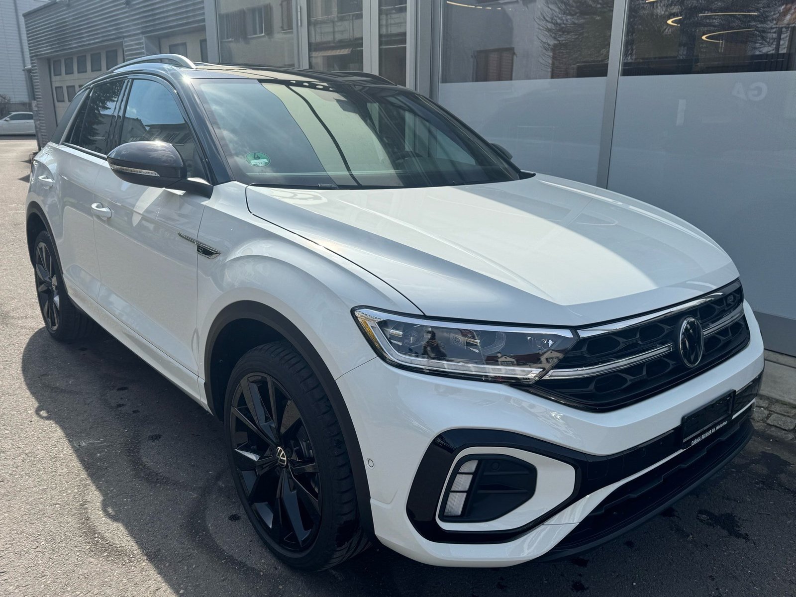 VW T-Roc R-LINE 4MOTION BLACK STYLE *** VOLLAUSSTATTUNG ***, Petrol, Second hand / Used, Automatic - 3
