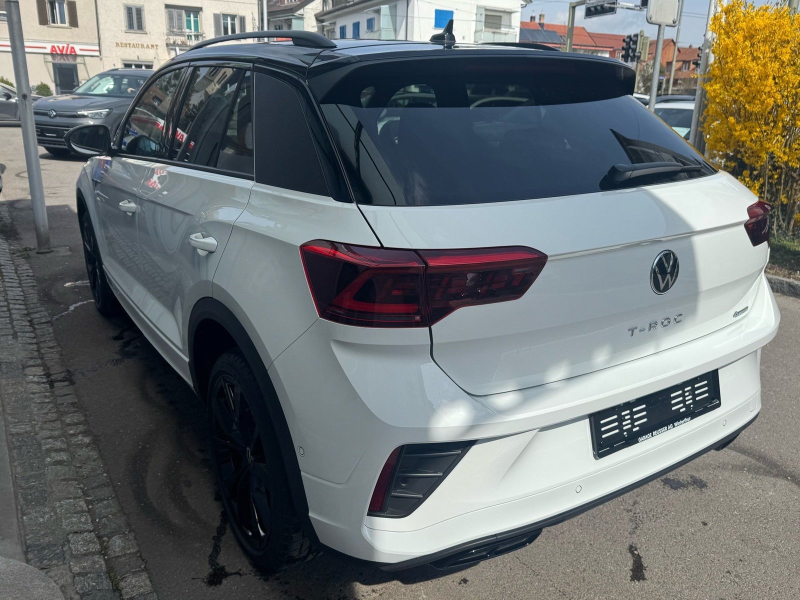 VW T-Roc R-LINE 4MOTION BLACK STYLE *** VOLLAUSSTATTUNG ***, Petrol, Second hand / Used, Automatic - 6