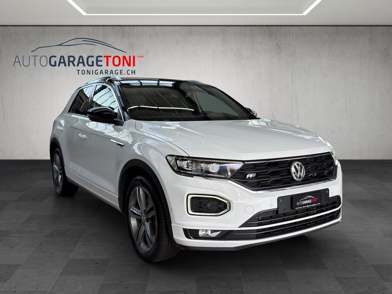 VW T-Roc *R-Line* 2.0 TSI Sport DSG 4Motion, Benzin, Occasion / Gebraucht, Automatik - 2