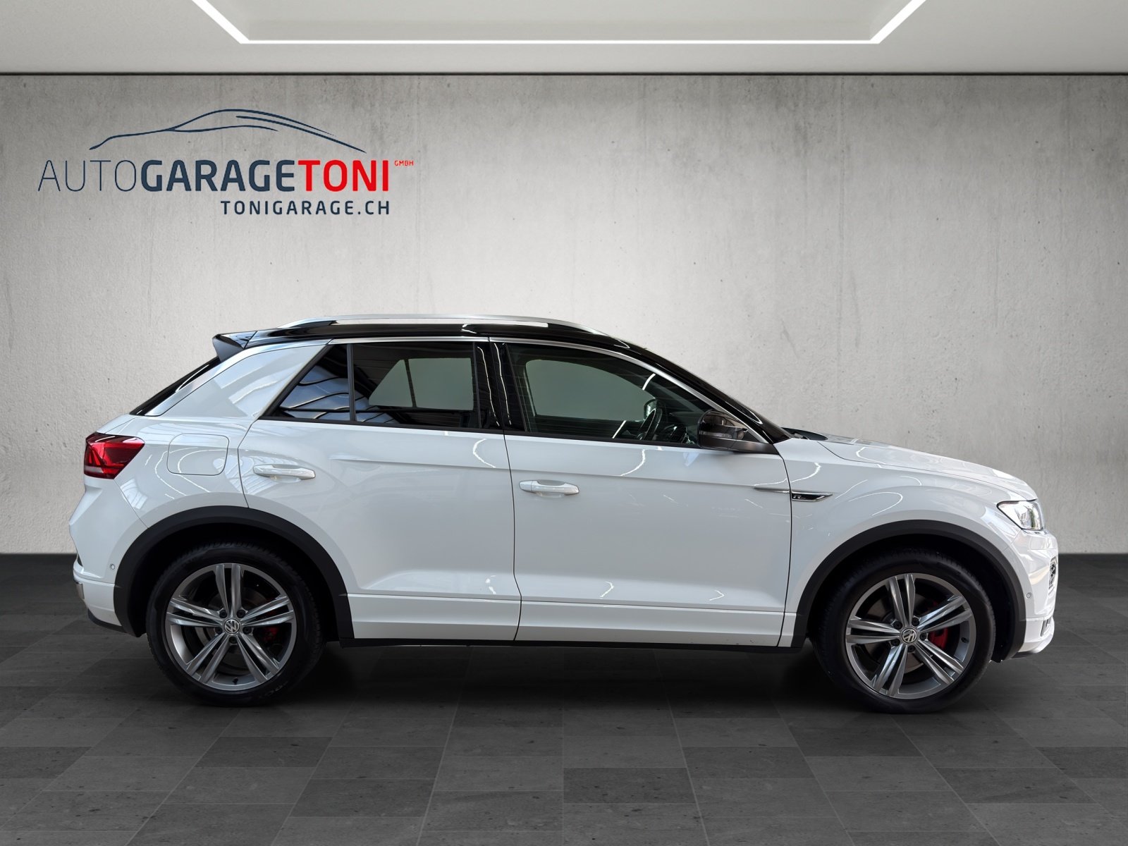 VW T-Roc *R-Line* 2.0 TSI Sport DSG 4Motion, Benzin, Occasion / Gebraucht, Automatik - 5