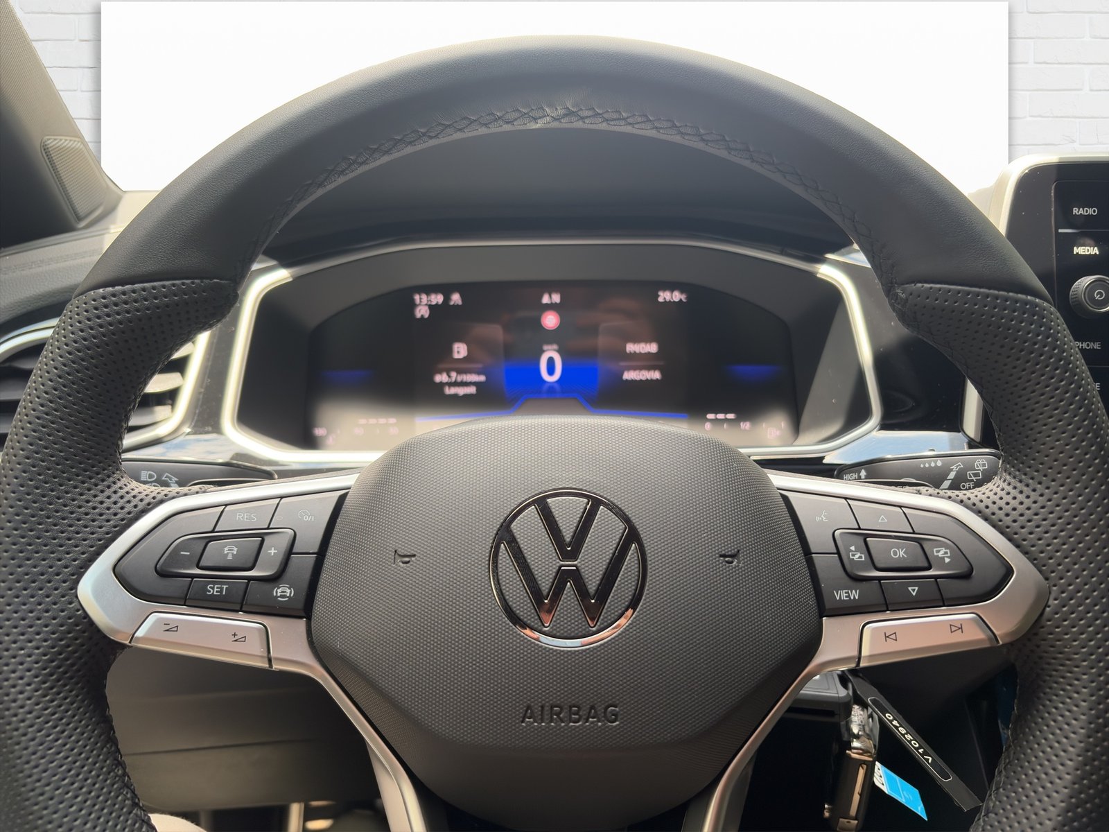 VW T-Roc 1.5 TSI R-Line DSG, Benzin, Occasion / Gebraucht, Automatik - 5