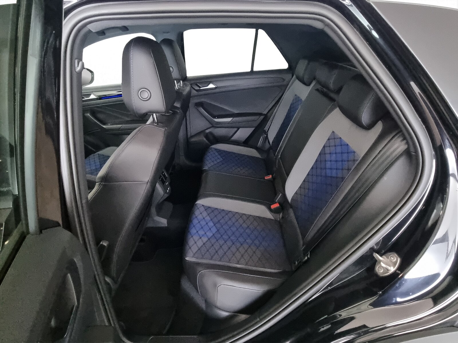 VW T-Roc 2.0 TSI R DSG 4Motion, Benzin, Occasion / Gebraucht, Automatik - 7