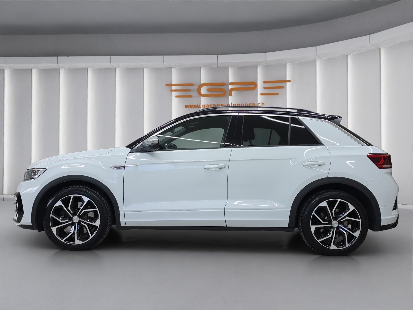 VW T-Roc 2.0 TSI R DSG 4motion, Petrol, Second hand / Used, Automatic - 4