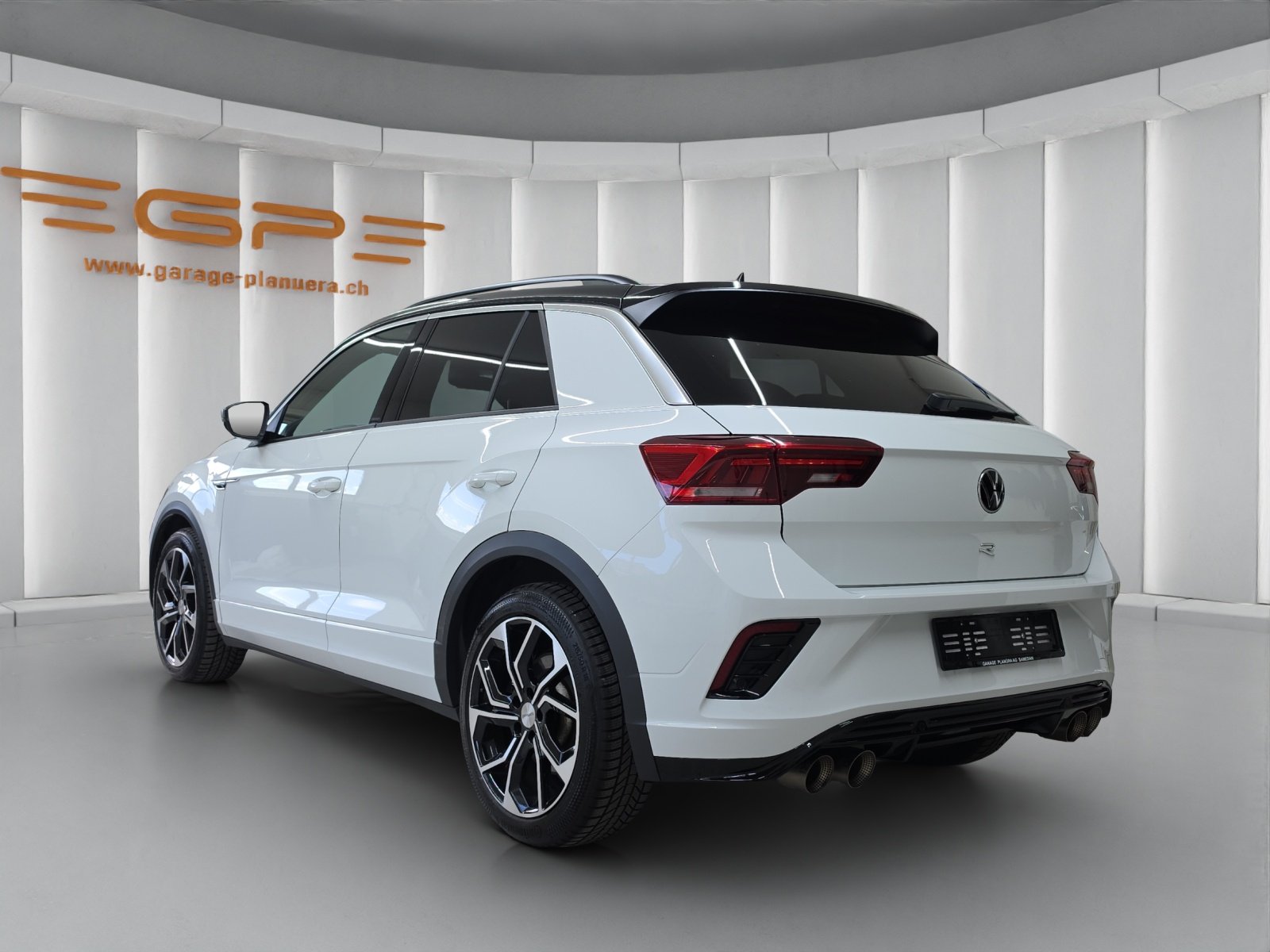 VW T-Roc 2.0 TSI R DSG 4motion, Petrol, Second hand / Used, Automatic - 5
