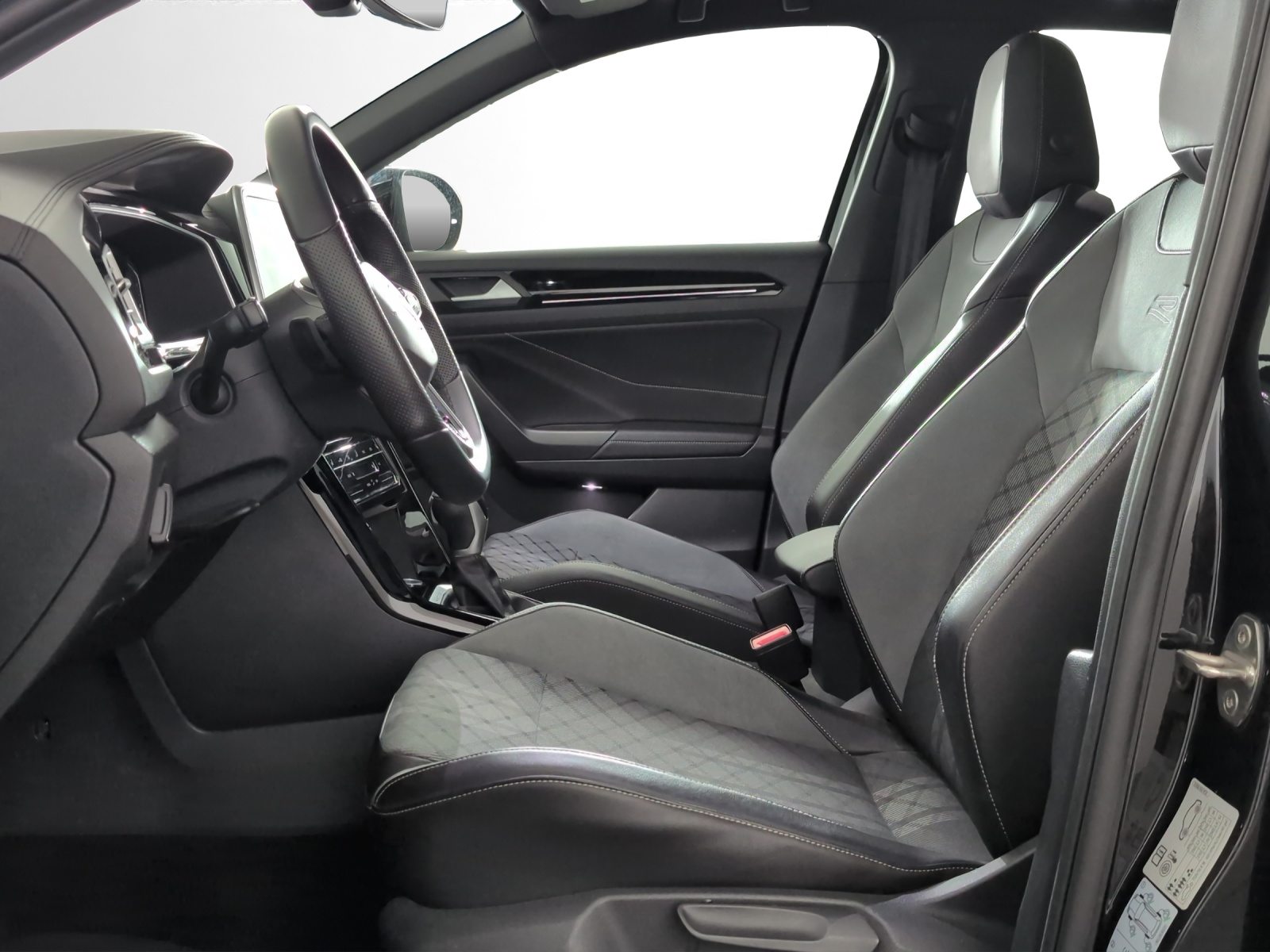 VW T-Roc PA R-Line, Petrol, Second hand / Used, Automatic - 6
