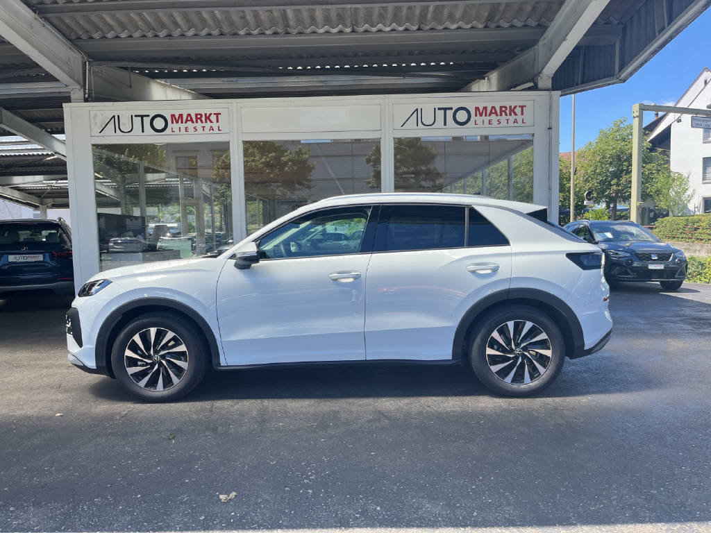 VW T-Roc 1.5 eTSI Style DSG, Mild-Hybrid Benzin/Elektro, Occasion / Gebraucht, Automatik - 2