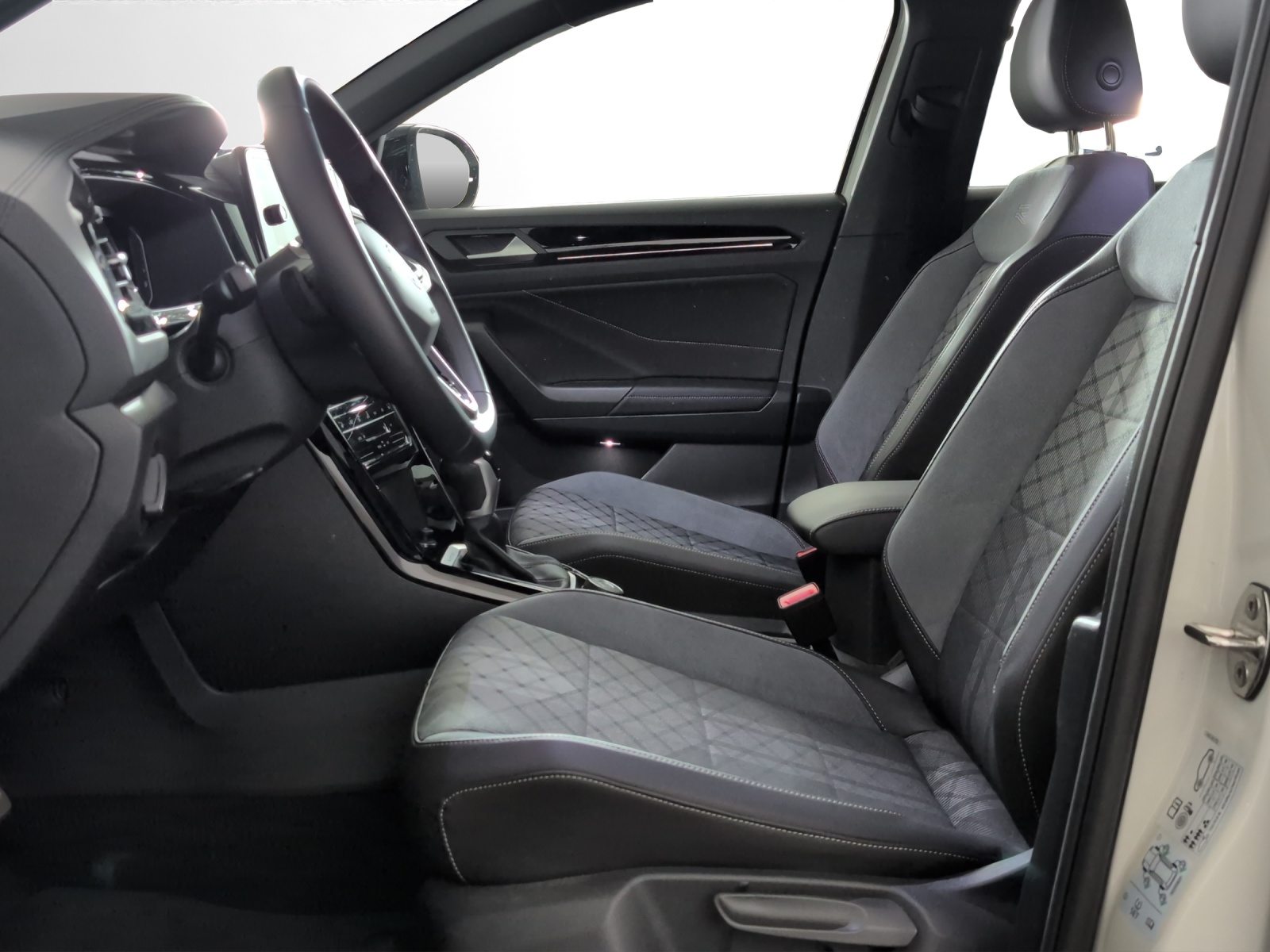 VW T-Roc R-Line, Essence, Occasion / Utilisé, Automatique - 6